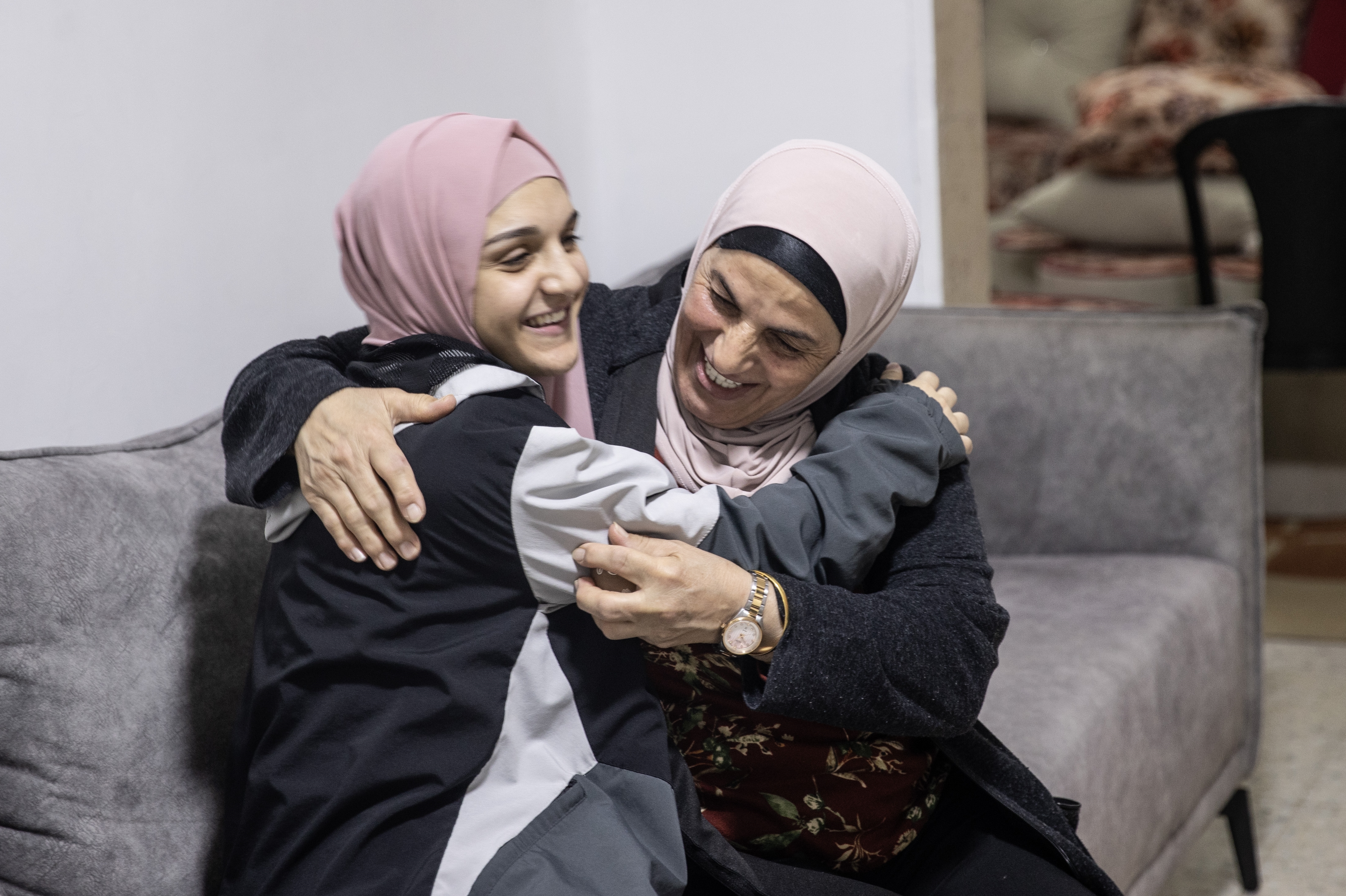 Emitivni susret s porodicom: Palestinka Malak Salman puštena iz izraelskog zatvora nakon osam godina