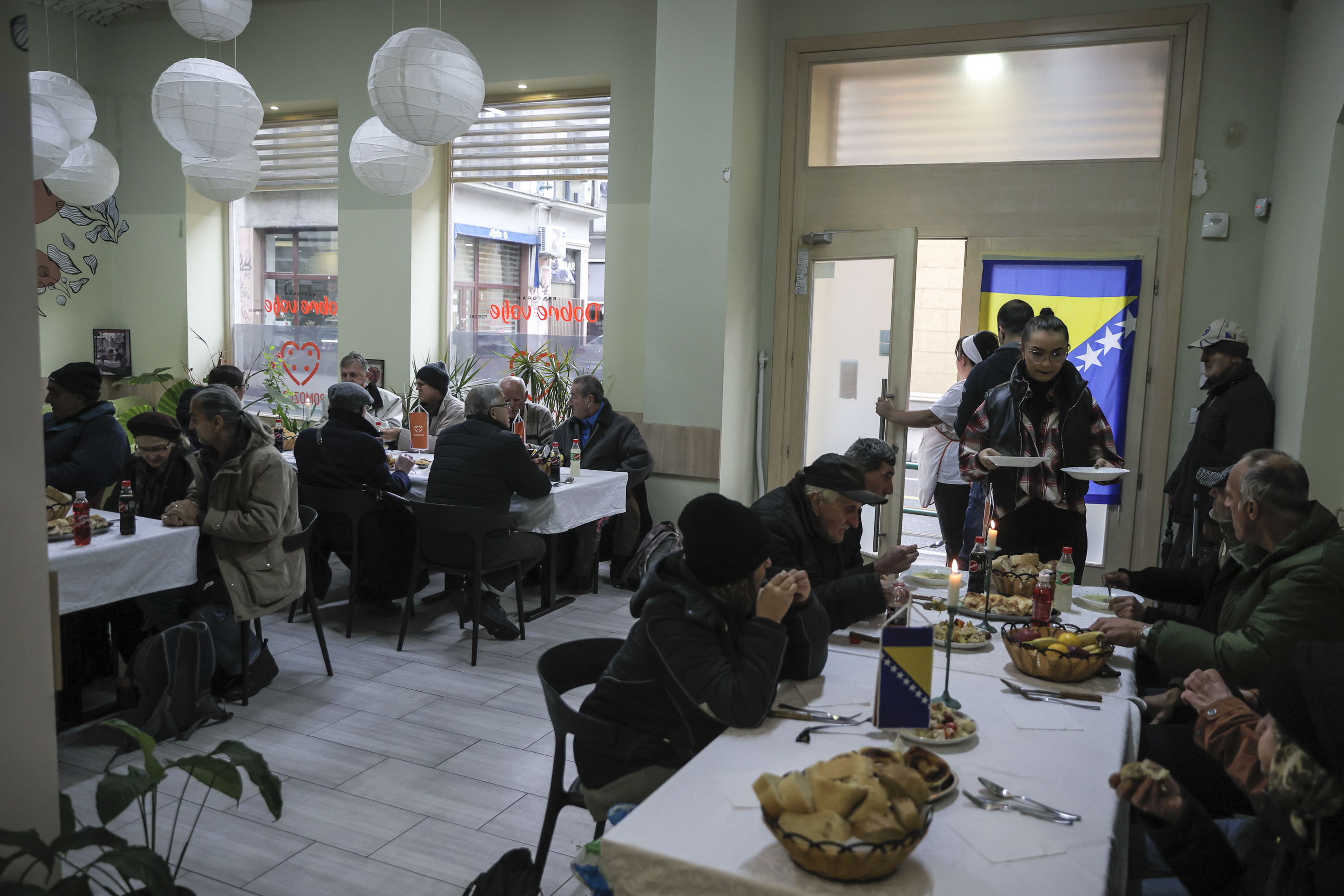 Sarajevo: Povodom Dana državnosti BiH organizovan svečani ručak za korisnike Restorana dobre volje