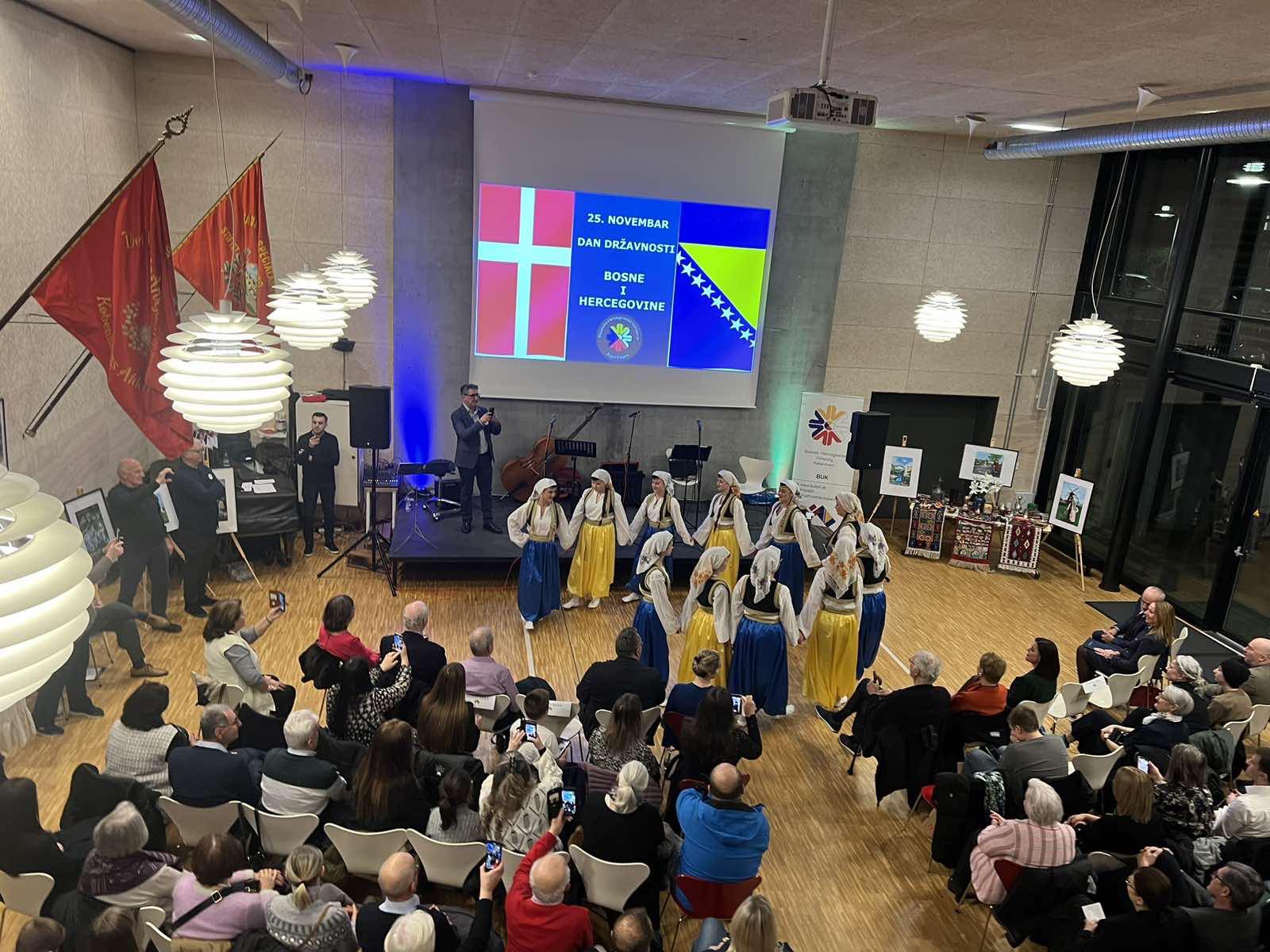 375702793_866260698496512_1455872061332615739_n