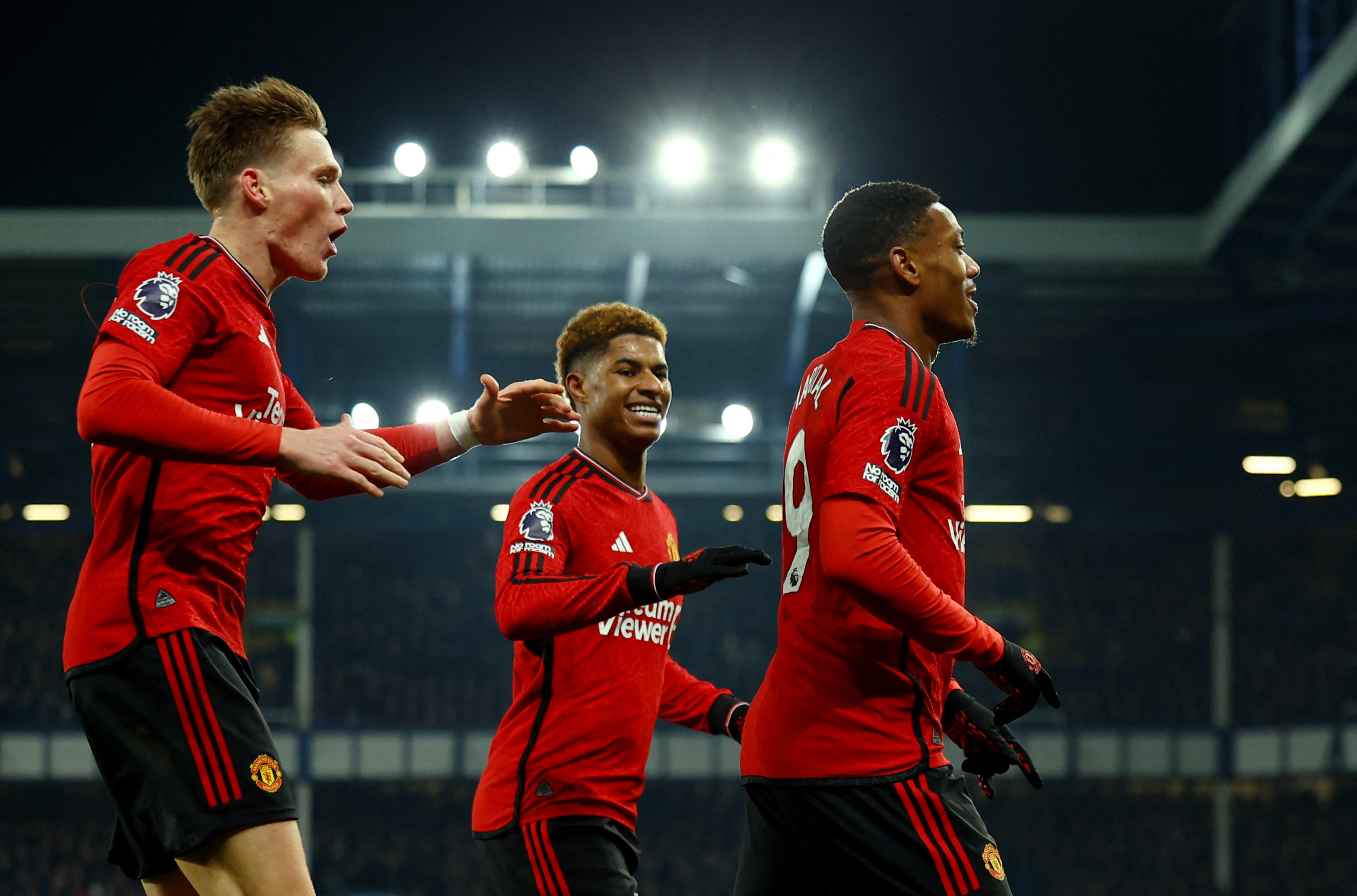 Premier League - Everton v Manchester United