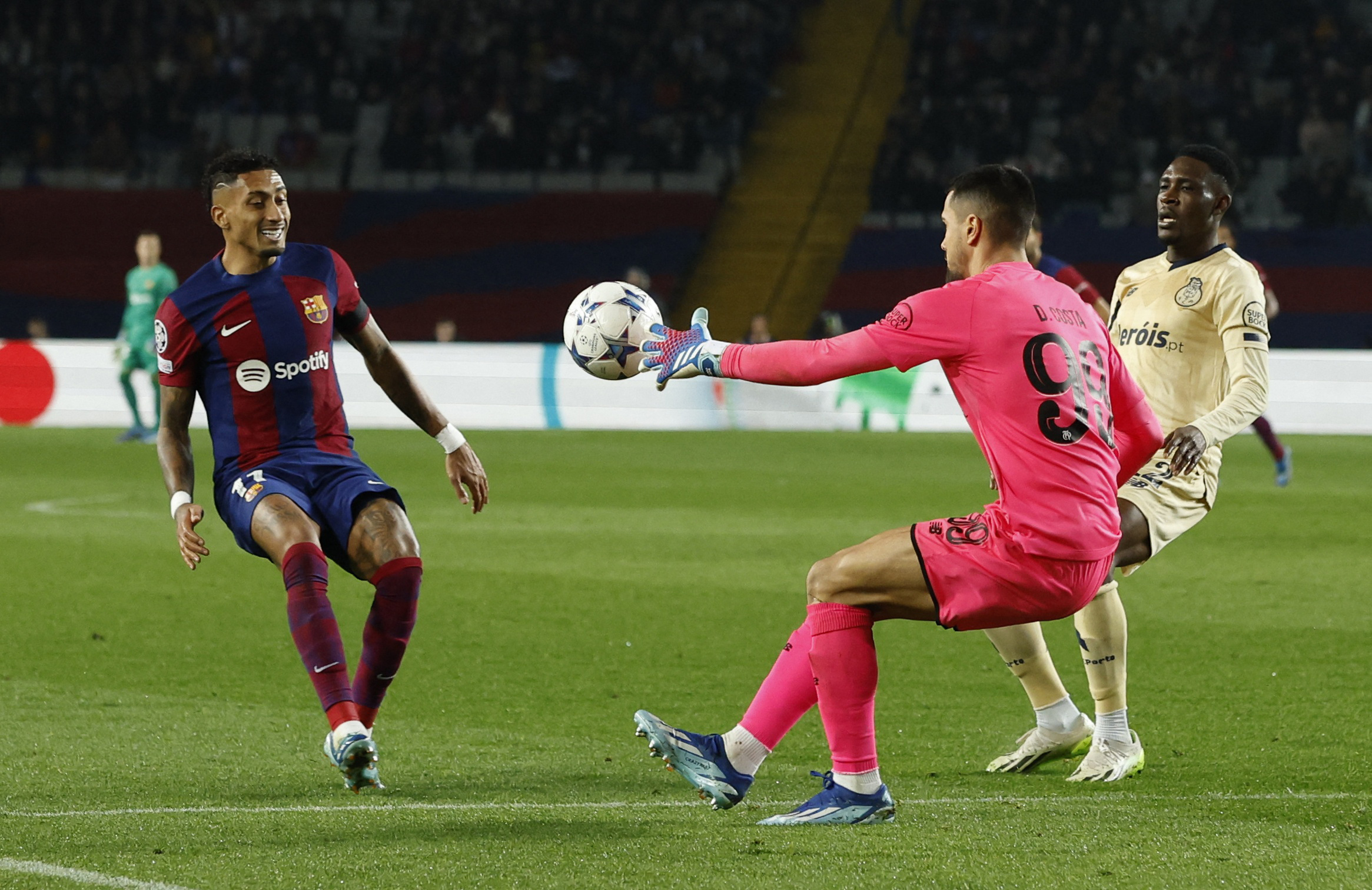 Champions League - Group H - FC Barcelona v FC Porto