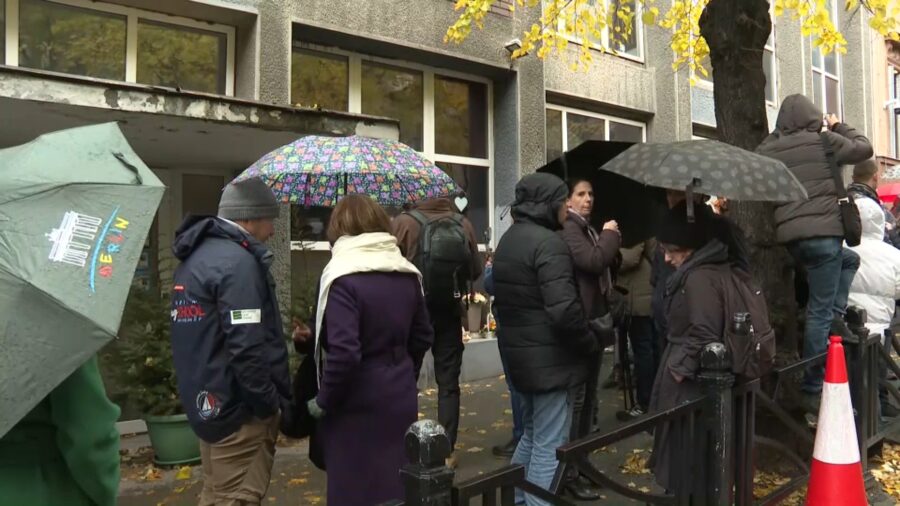 1701244511-t708y90-900x506