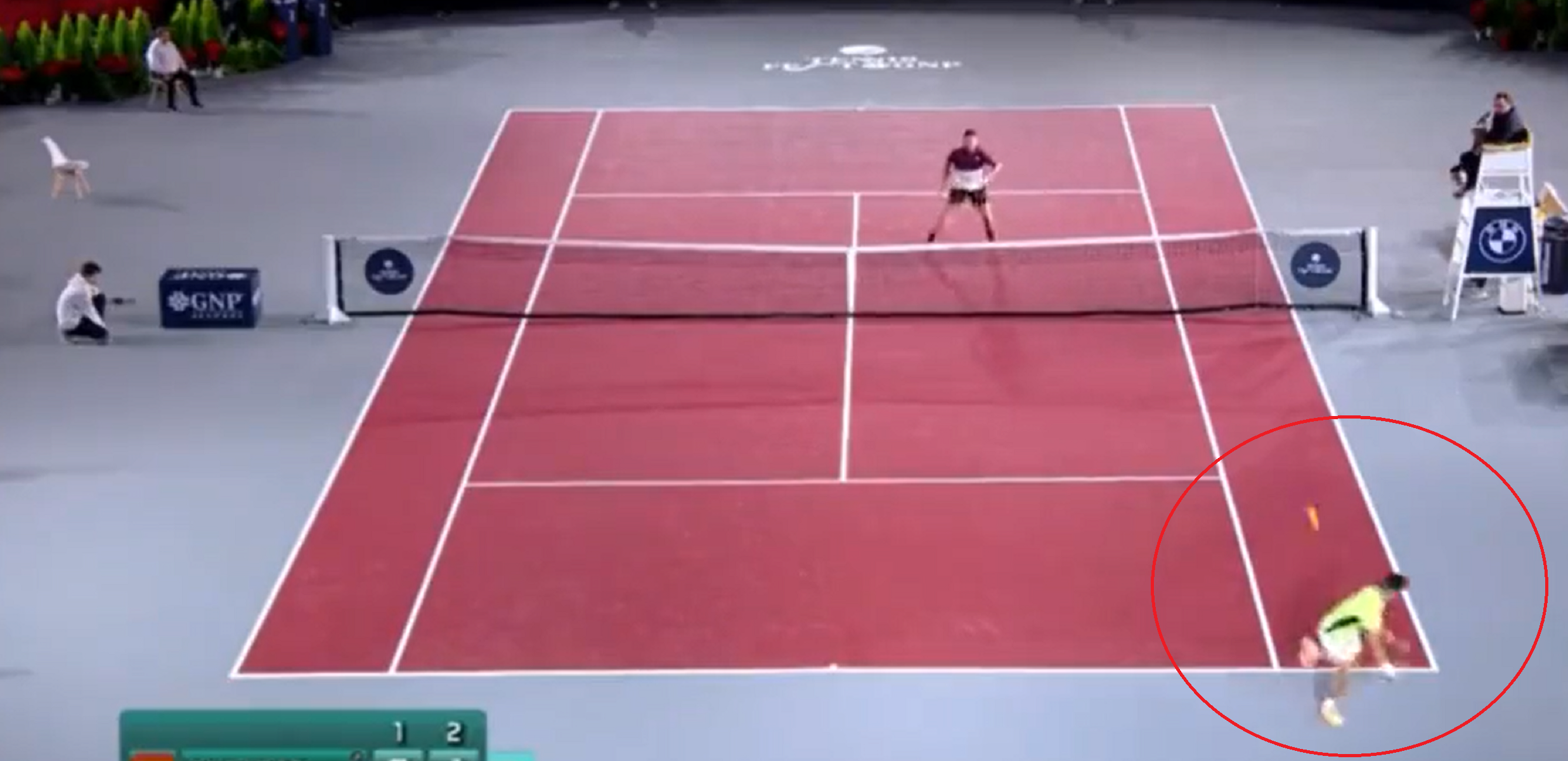 1701333754-Alkaraz-udarac