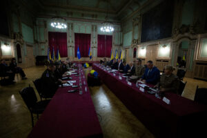 1701458219-AA-20231201-33079980-33079965-MINISTAR_OBRANE_BIH_HELEZ_PRIMIO_VRHOVNOG_KOMANDANTA_NATO_SNAGA_ZA_EVROPU_GENERALA_CAVOLIJA-300x200.jpg
