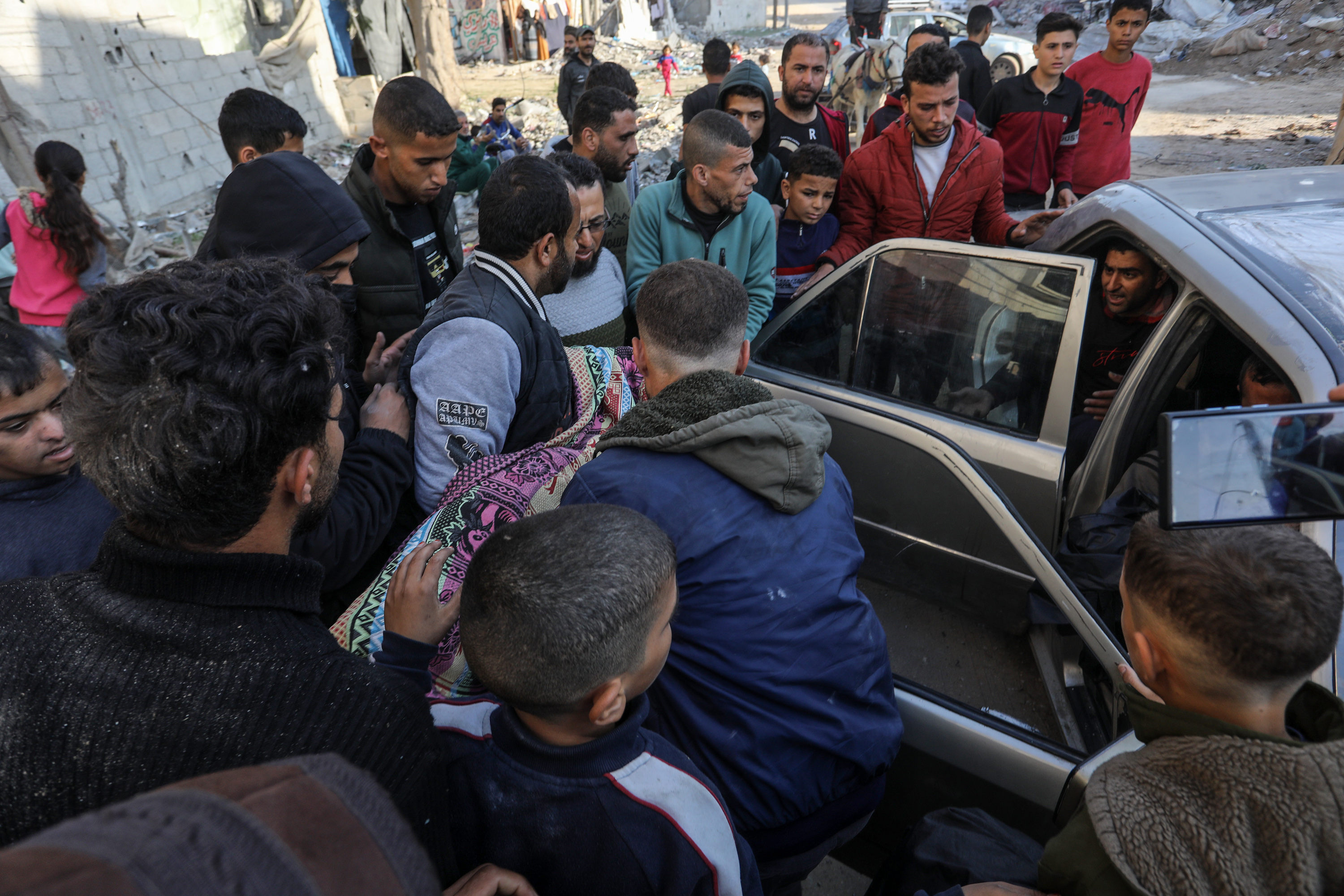 Nastavljeni intenzivni izraelski napadi na jug Gaze