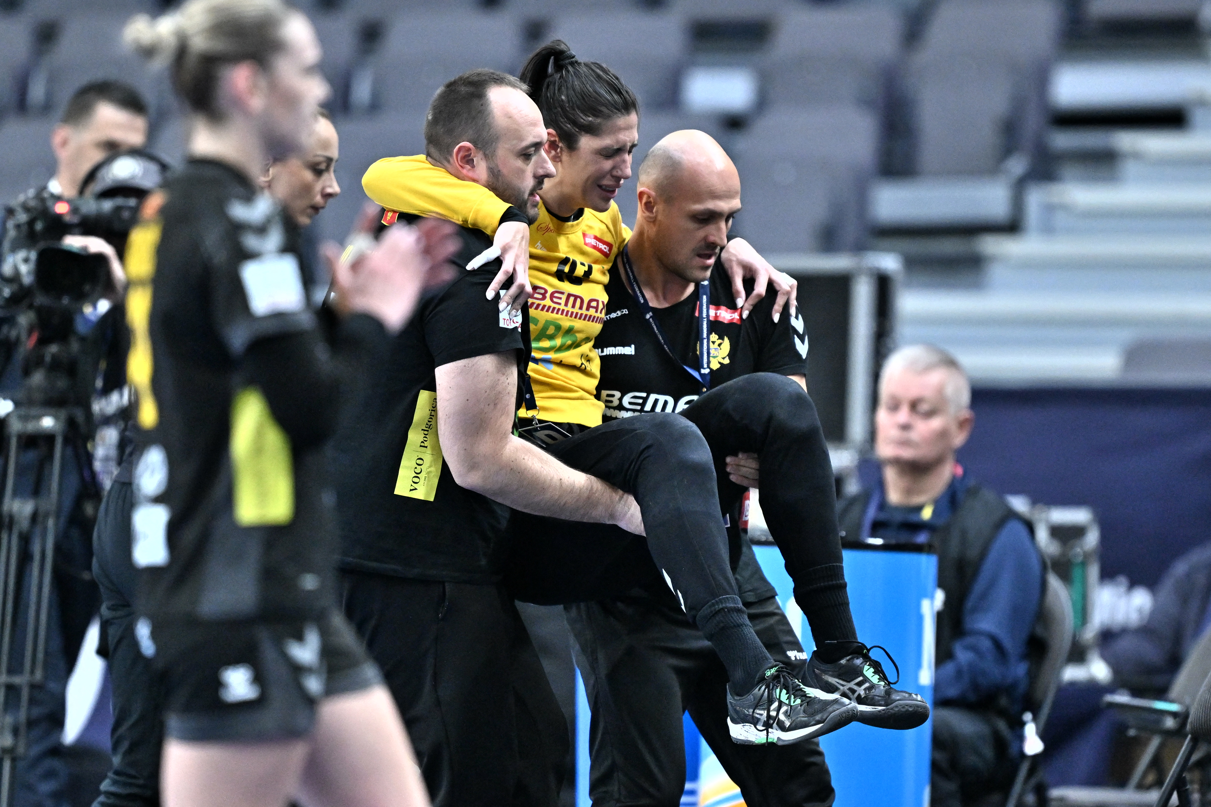 HANDBALL-WOMEN-WORLD-MNE-CRO