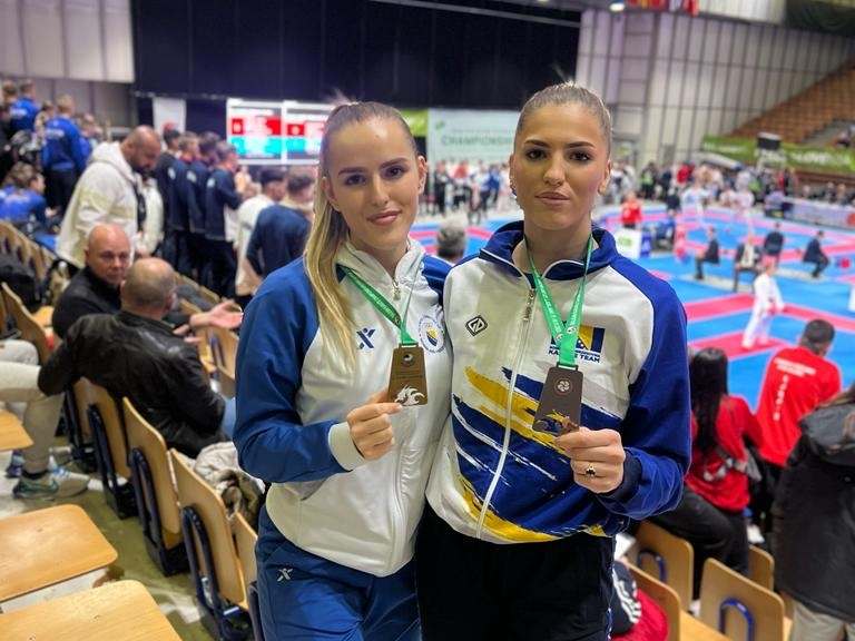 Nejra Sipović, Emina Sipović