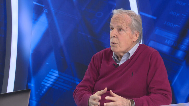 sequence-01-00-19-39-07-still001-243532-725x408