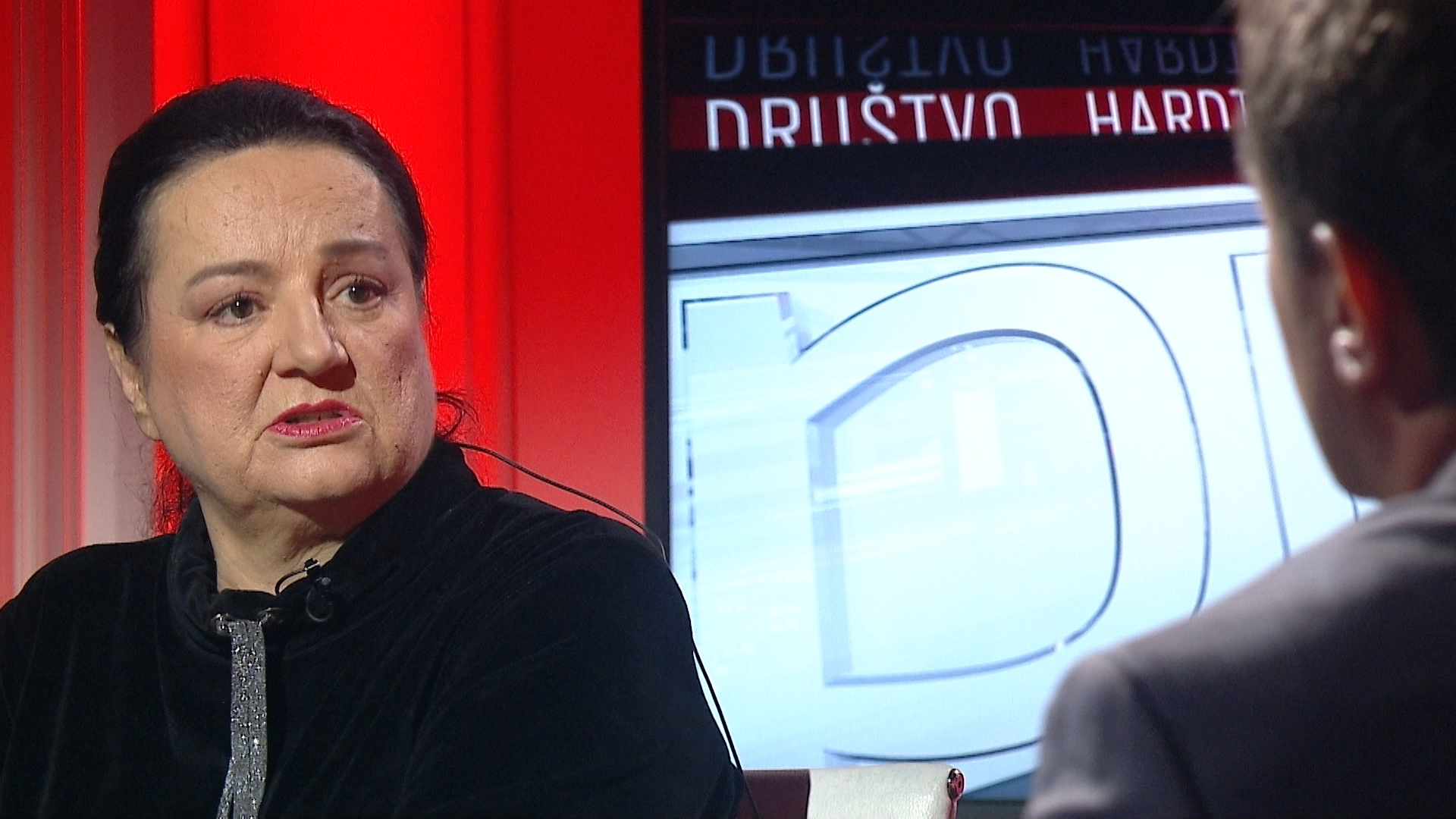 SA-PRESSING-131223-01.00_13_18_21.Still004