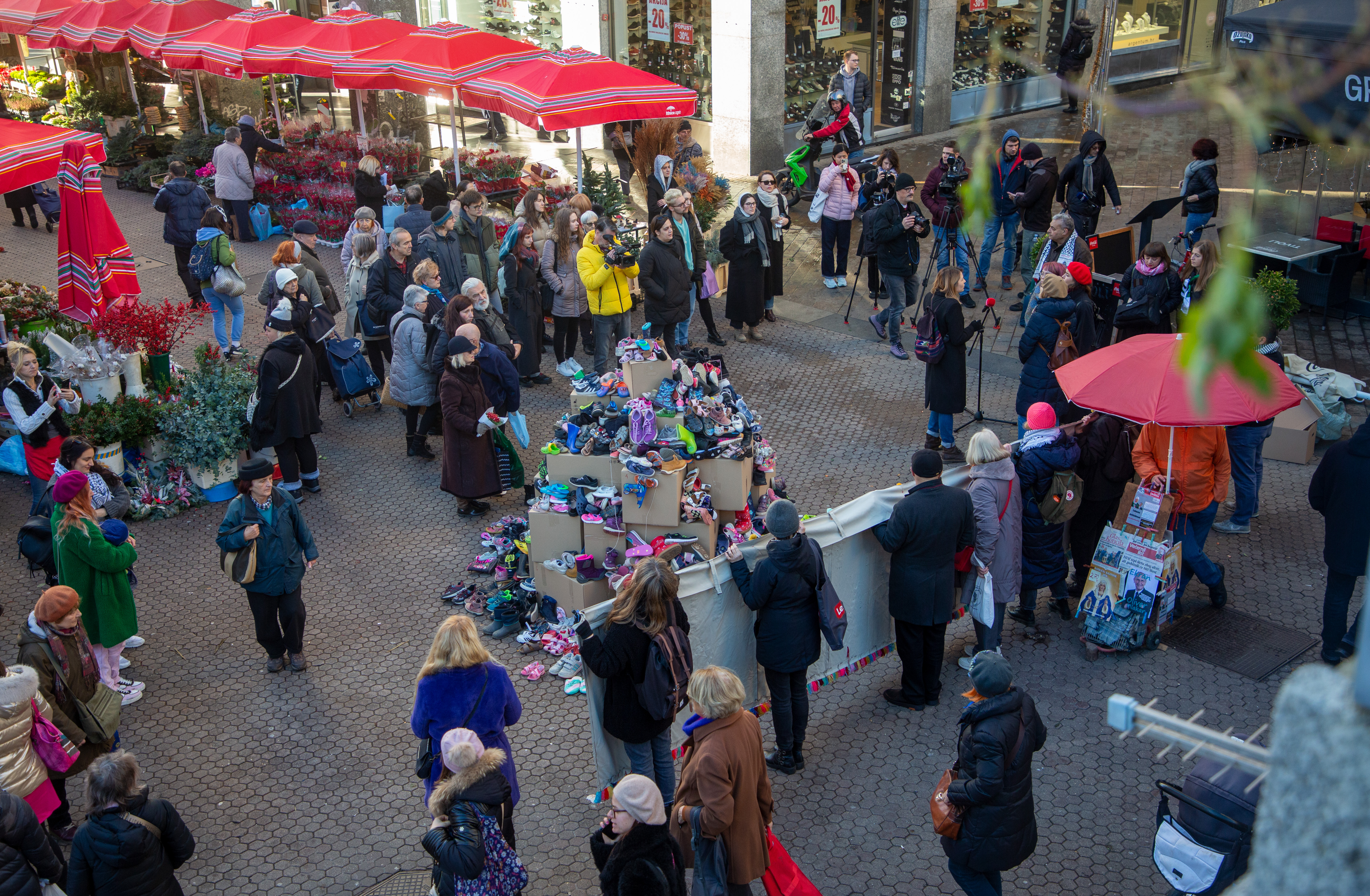 Hrvatska: Od cipelica podignut memorijal djeci ubijenoj u Palestini