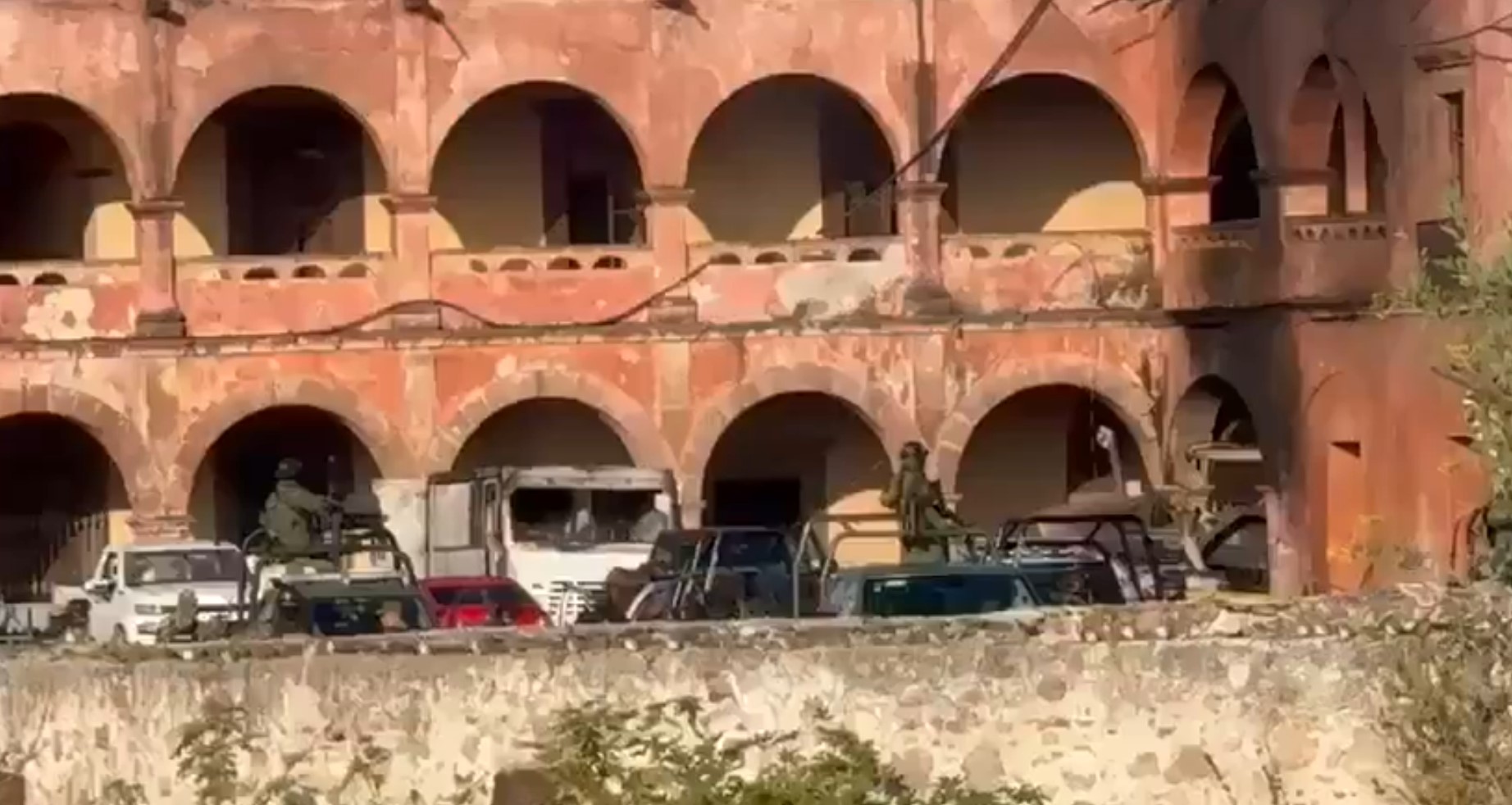 1702833560-Salvatierra