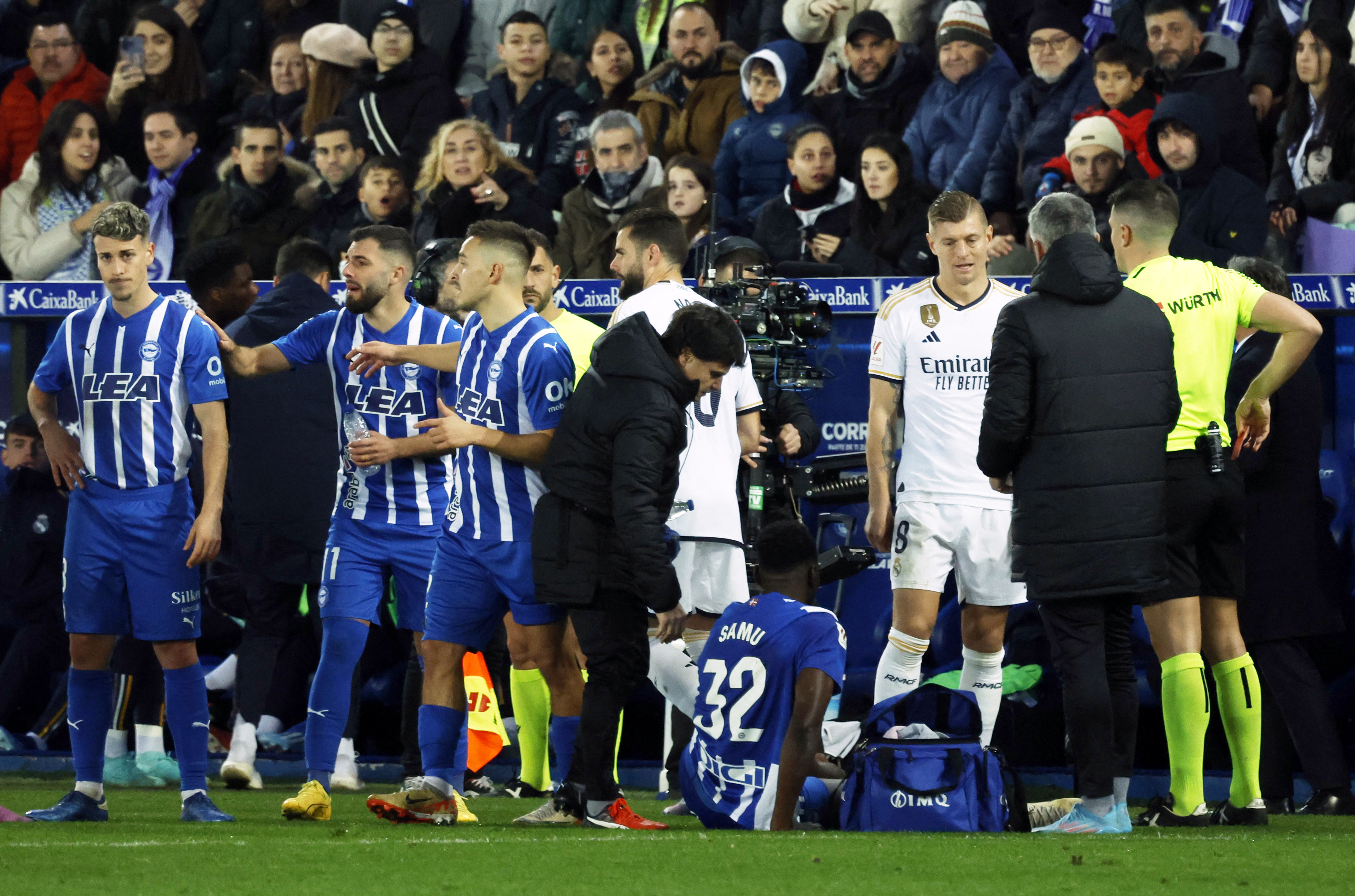 LaLiga - Deportivo Alaves v Real Madrid