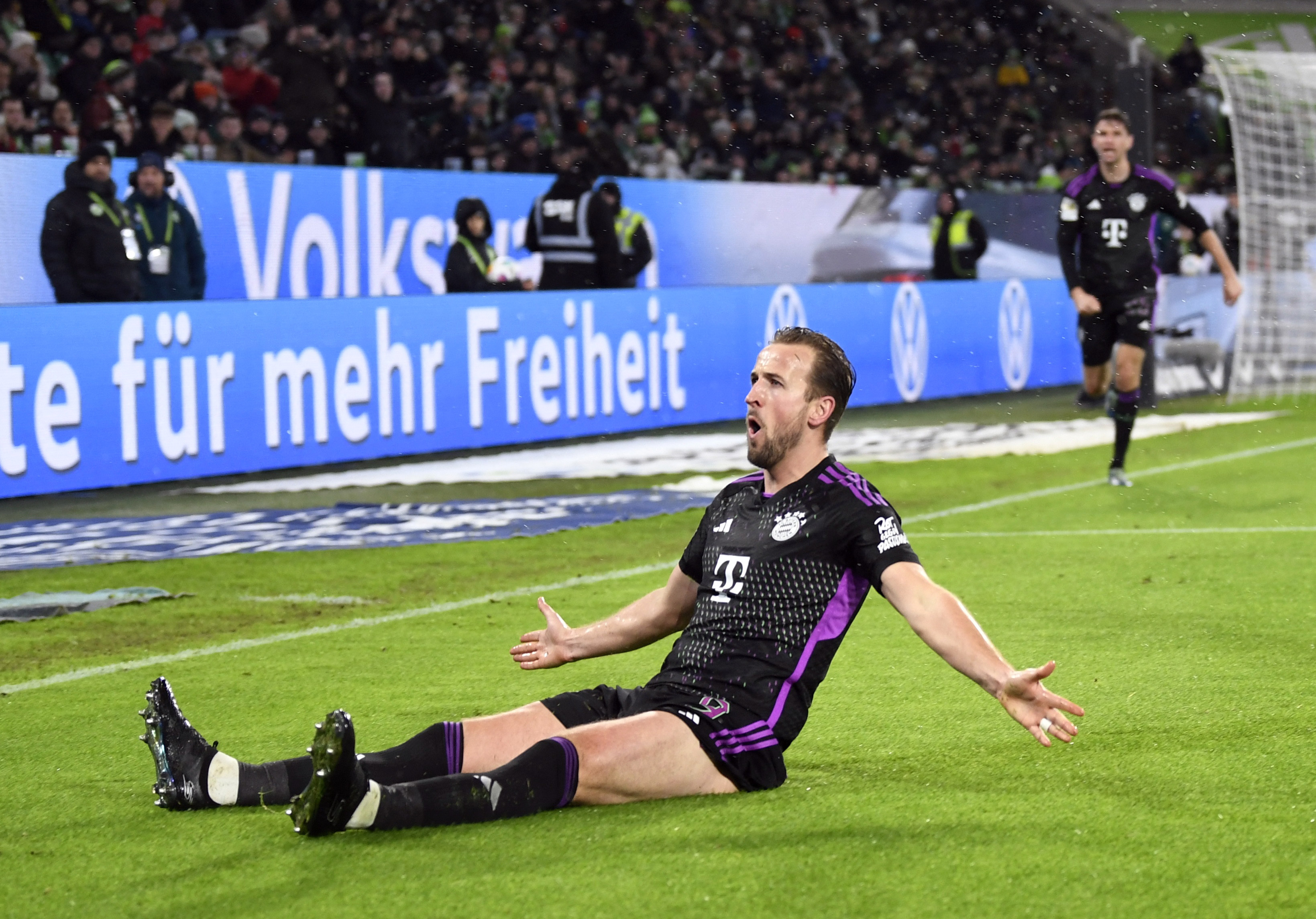 Bundesliga - VfL Wolfsburg v Bayern Munich