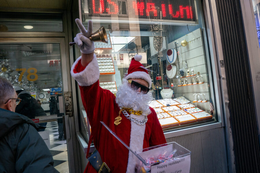 New York City Gets In The Christmas Spirit