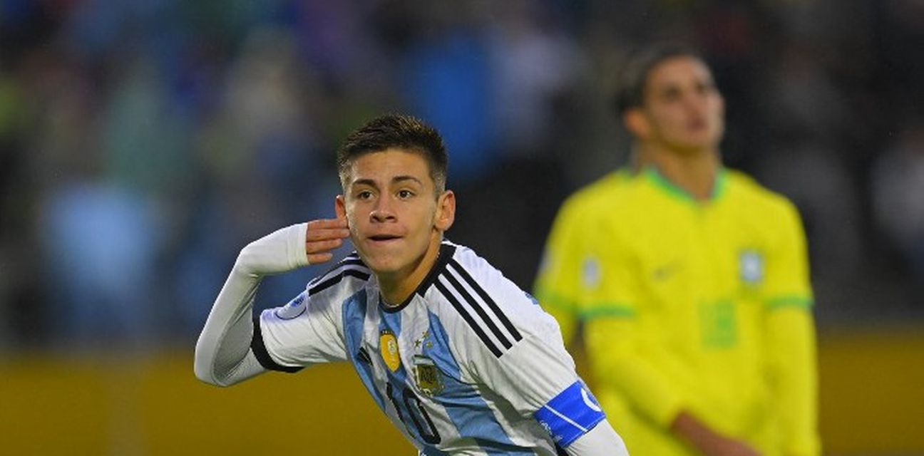 62709237-claudio-echeverri