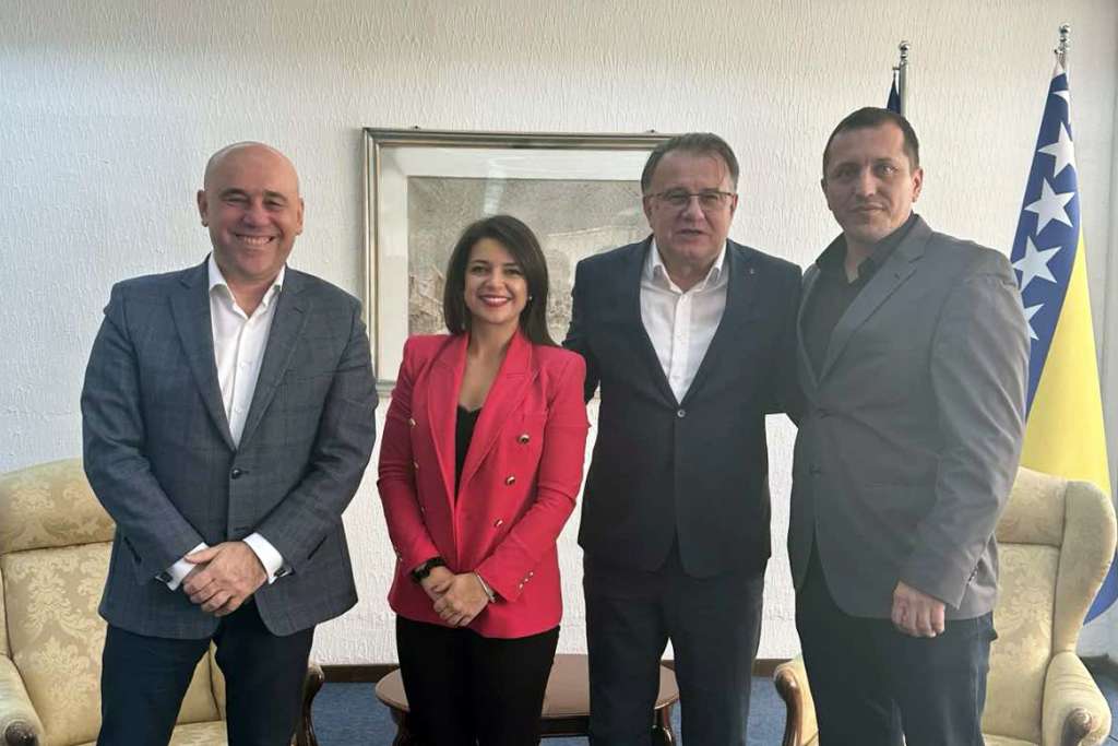 l_6a4ba0d990f6f59d561a7652d6b1c5cd (1)