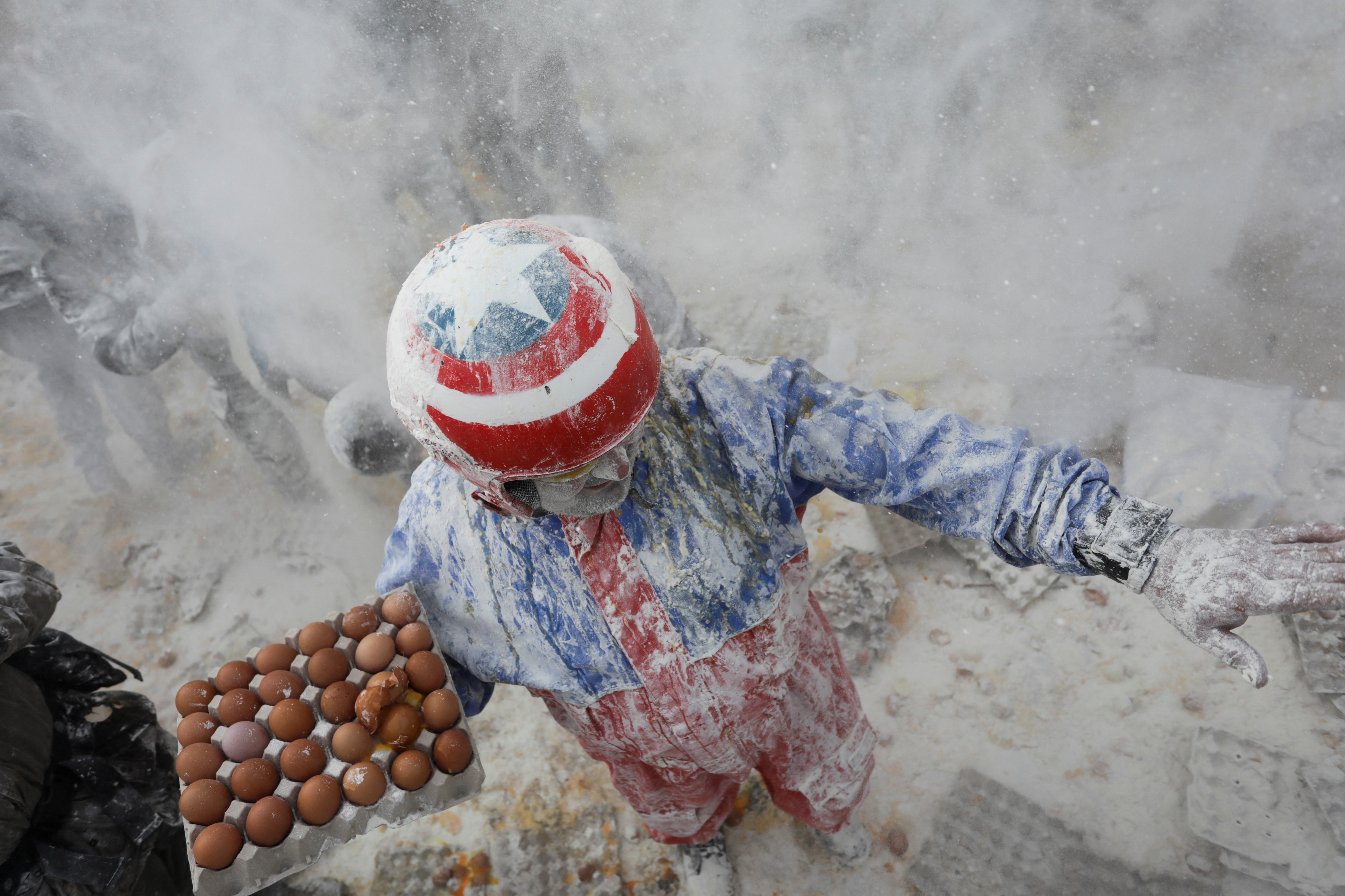 "Els Enfarinats" festival in Ibi