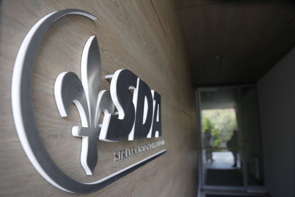 l_5faa397b547f5852cb186defa6ef66fb