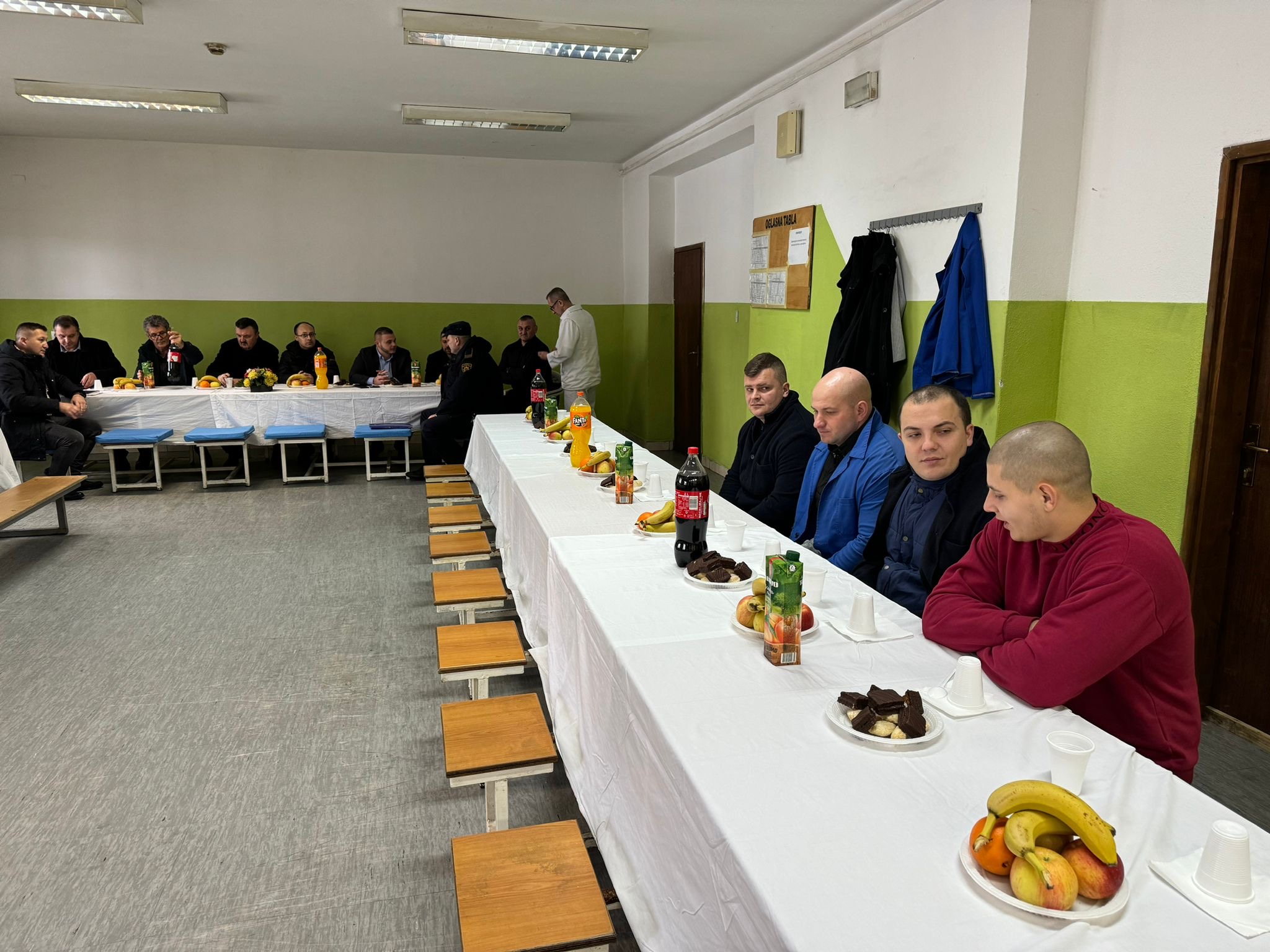 b22e52fb-bac3-4d78-ac76-d8c8dbc580ba(1)