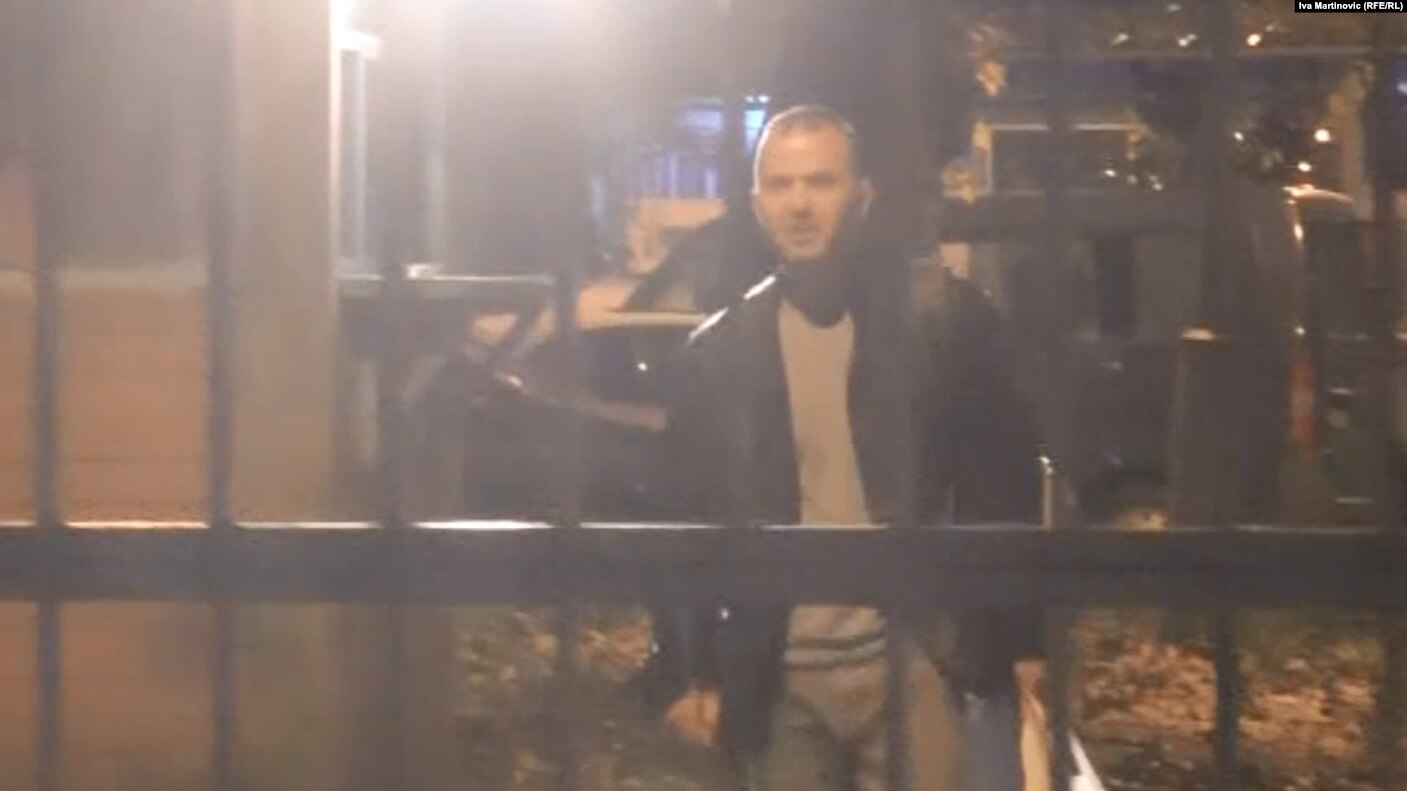 84767D71-DF2A-4B0A-B2CA-E3B978AA17C9_w1597_n_r1_st_s