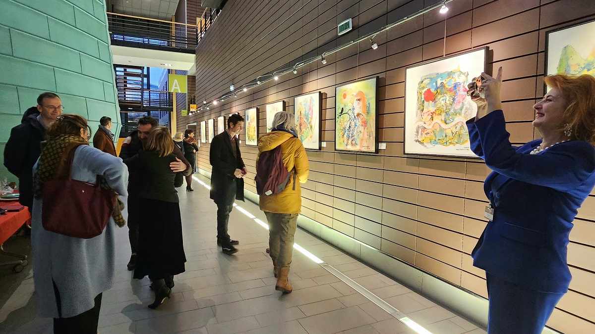 thumbnail_Messenger_creation_39b6e070-8c0f-4926-9c80-3e51812a49cf