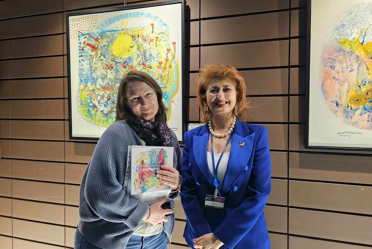 Messenger_creation_502a2cb2-0241-47c9-b705-807faf87b7e6