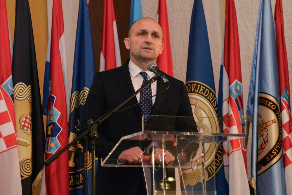 5542306_53406173684-3a49f1d834-o_ls