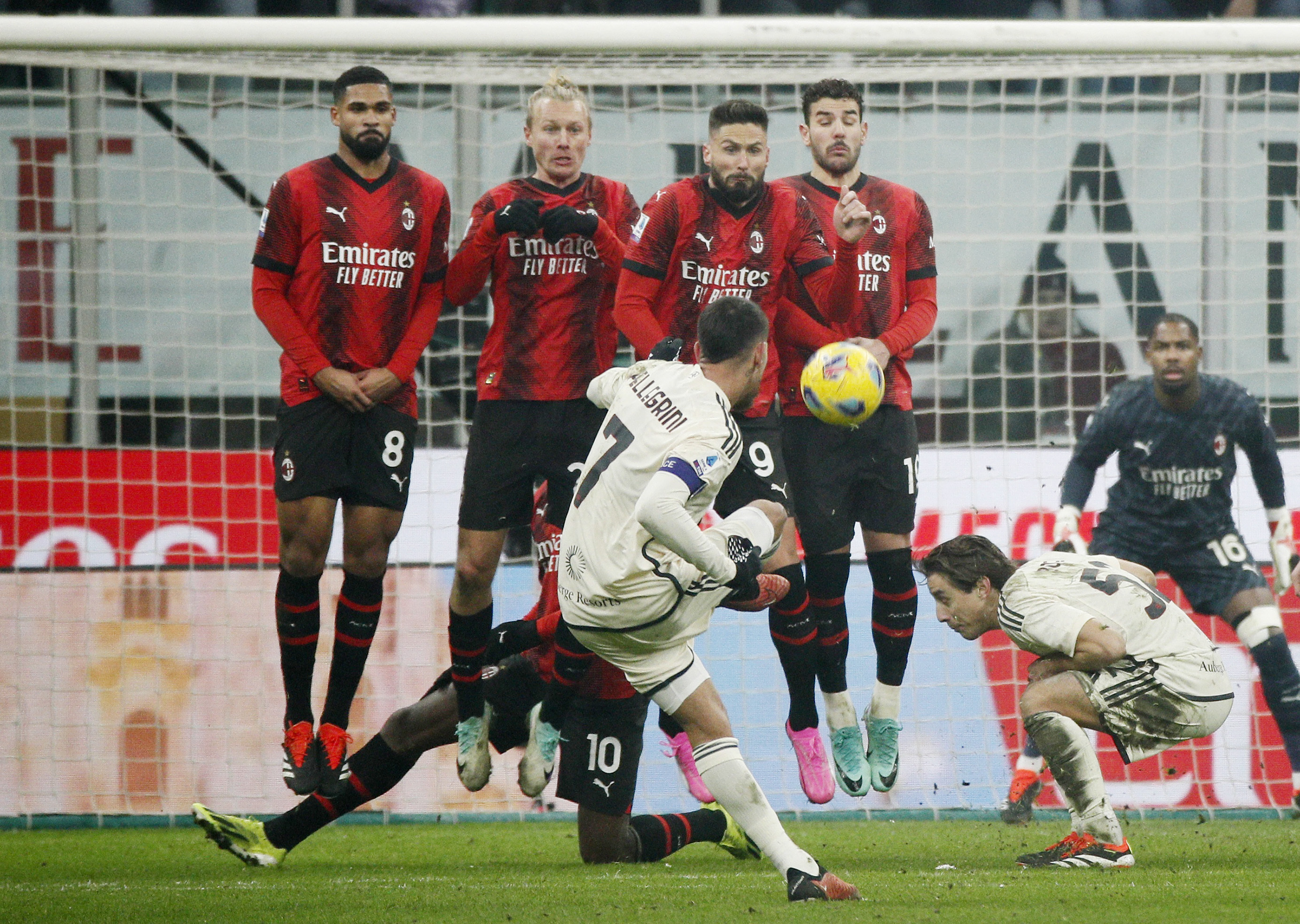 Serie A - AC Milan v AS Roma