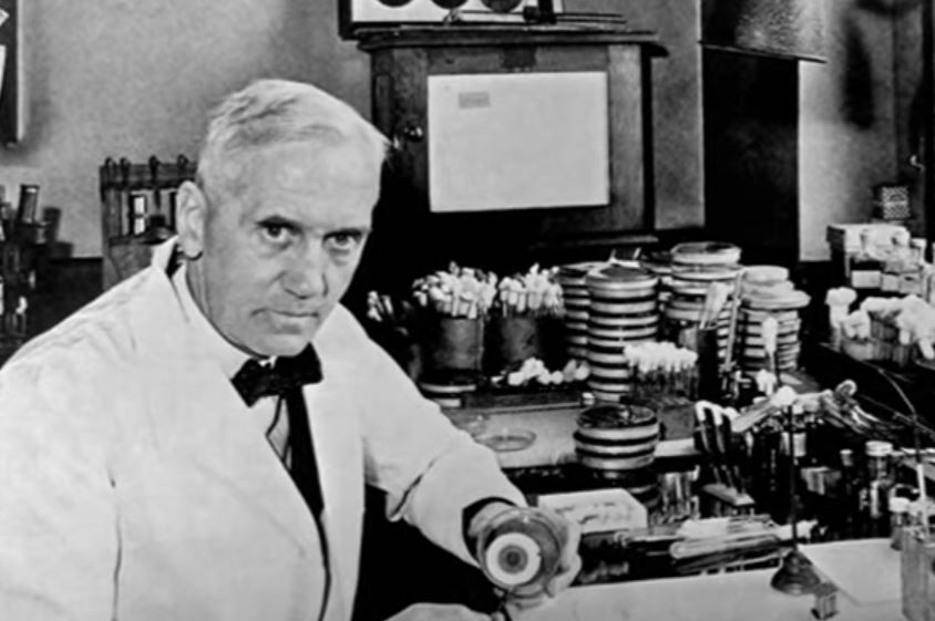 1705324582-1695911540-Alexander-Fleming.jpg