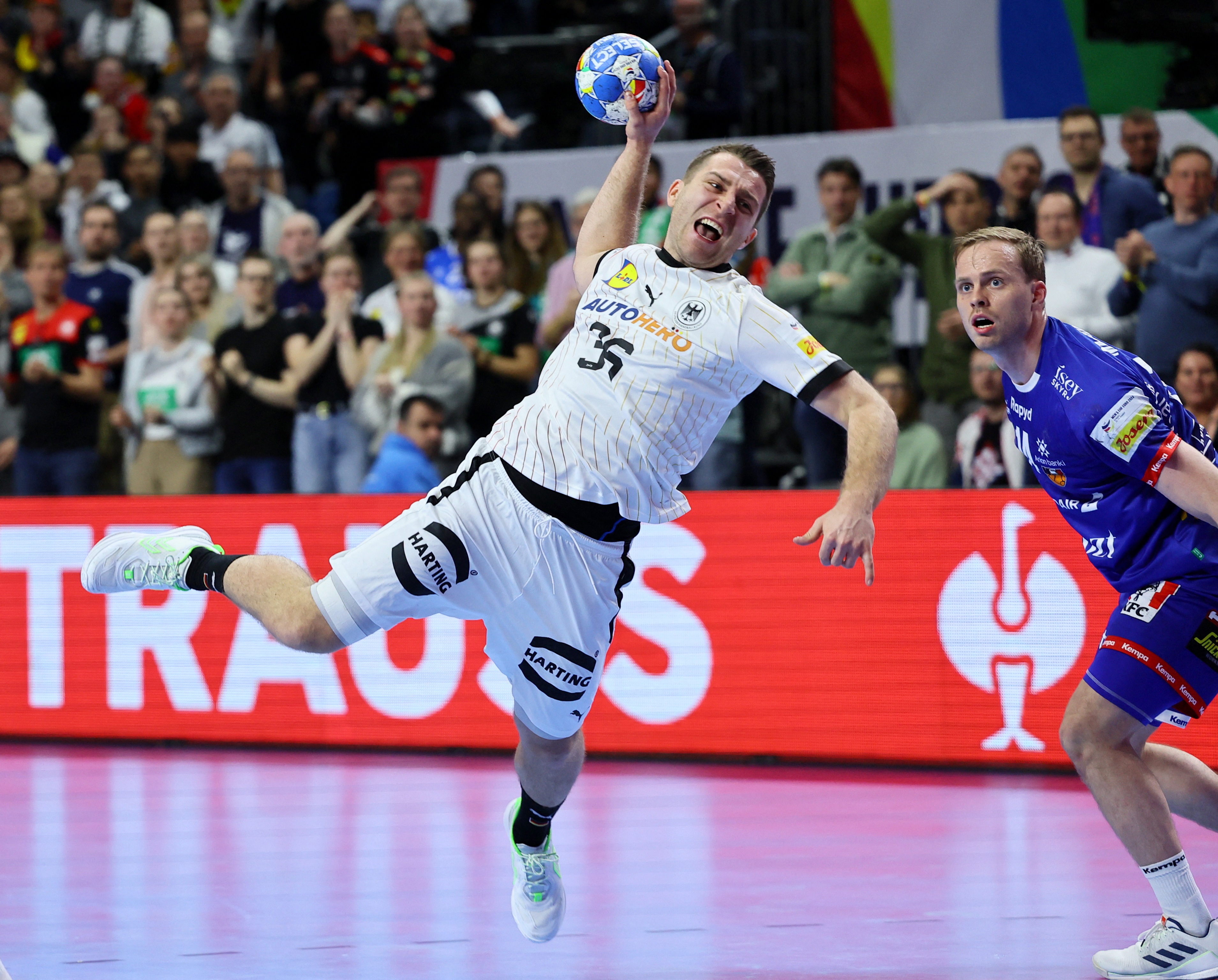  REUTERS/Wolfgang Rattay