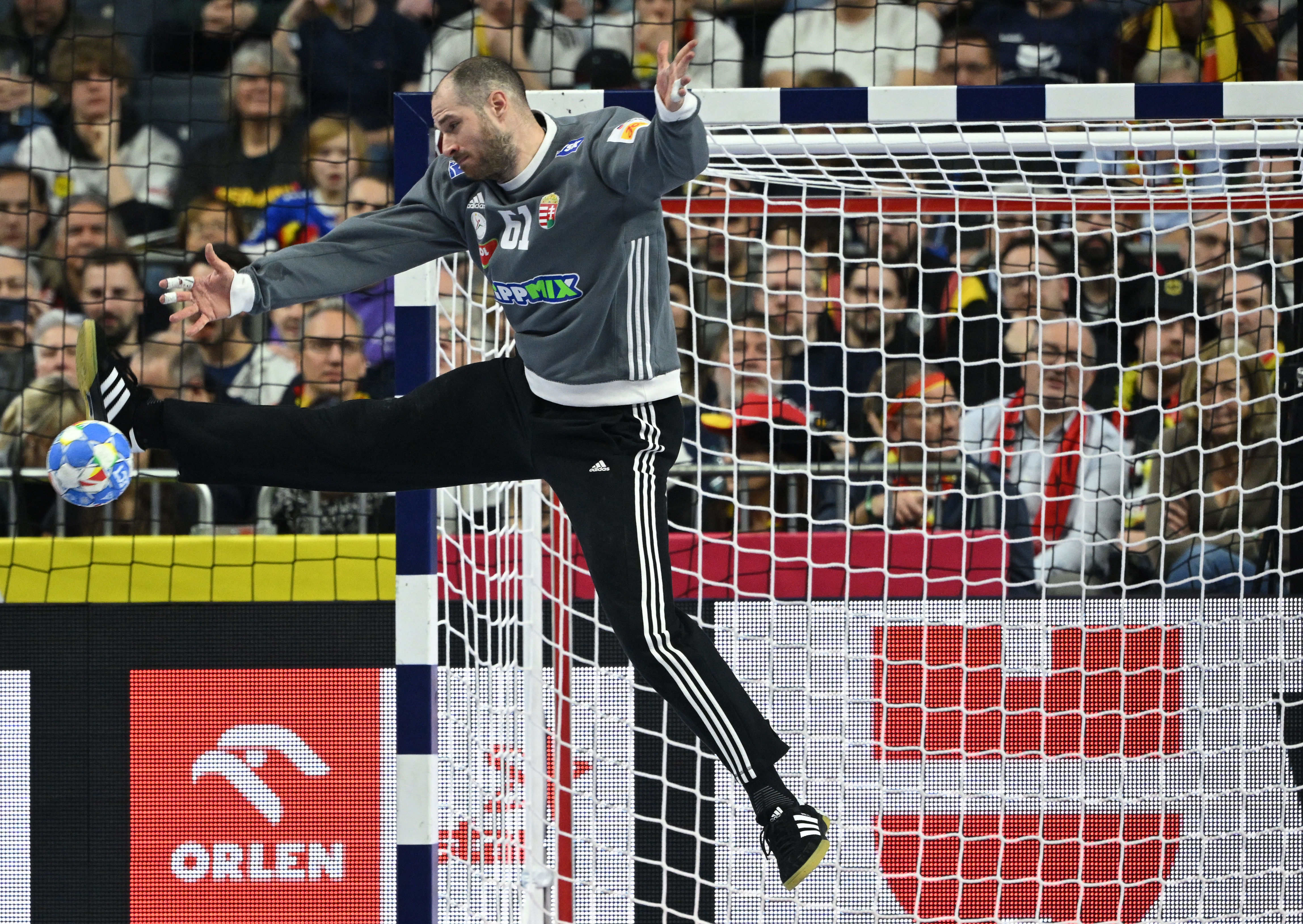 HANDBALL-EURO-2024-MEN-HUN-CRO