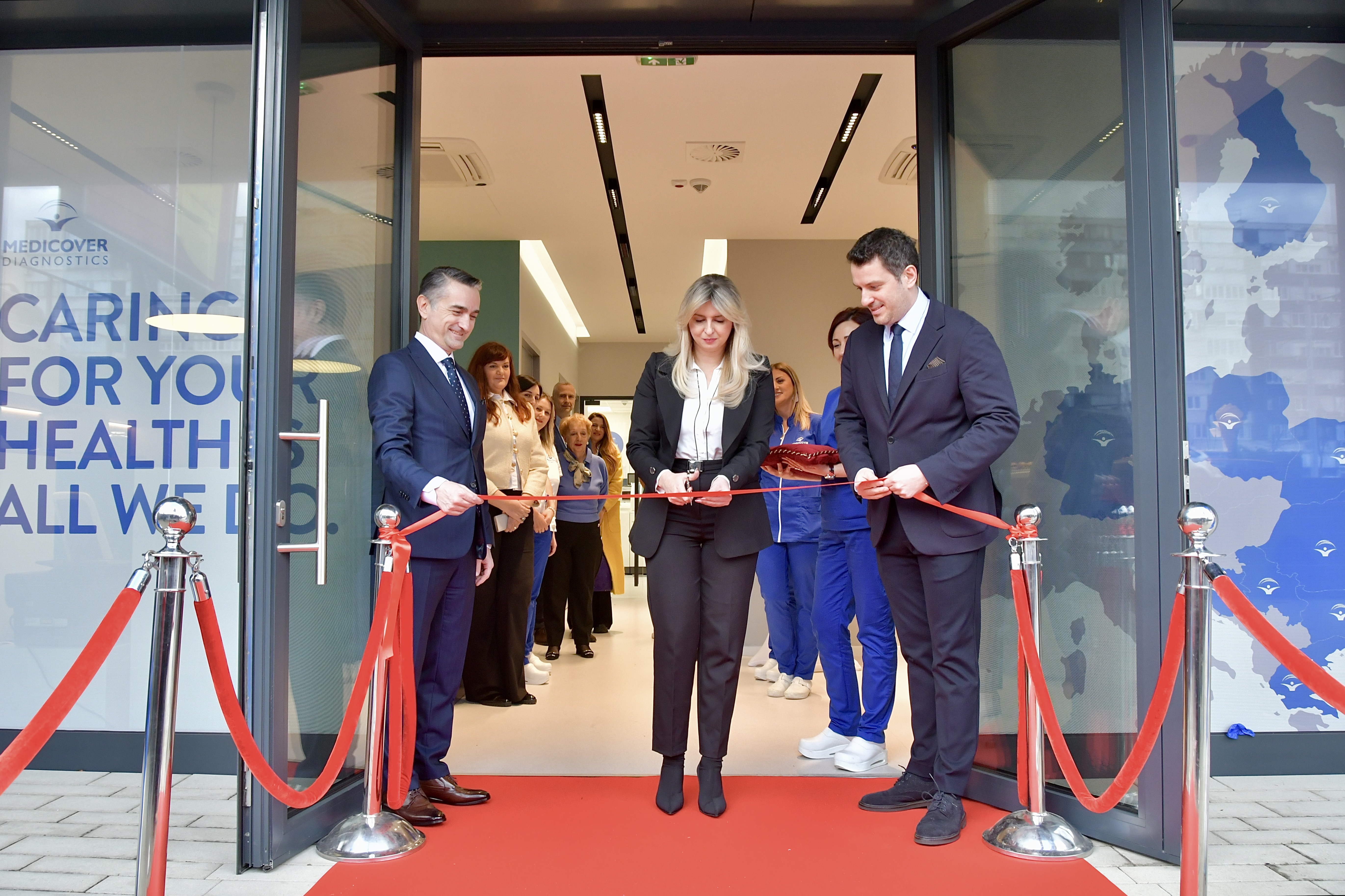 Medicinski direktor siječe vrpcu