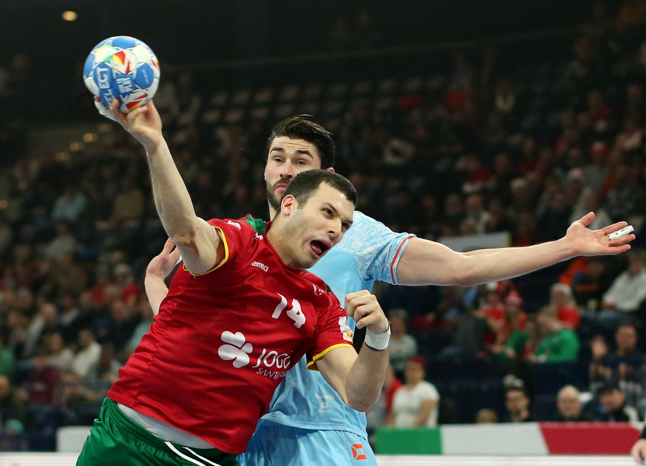 REUTERS/Cathrin Mueller