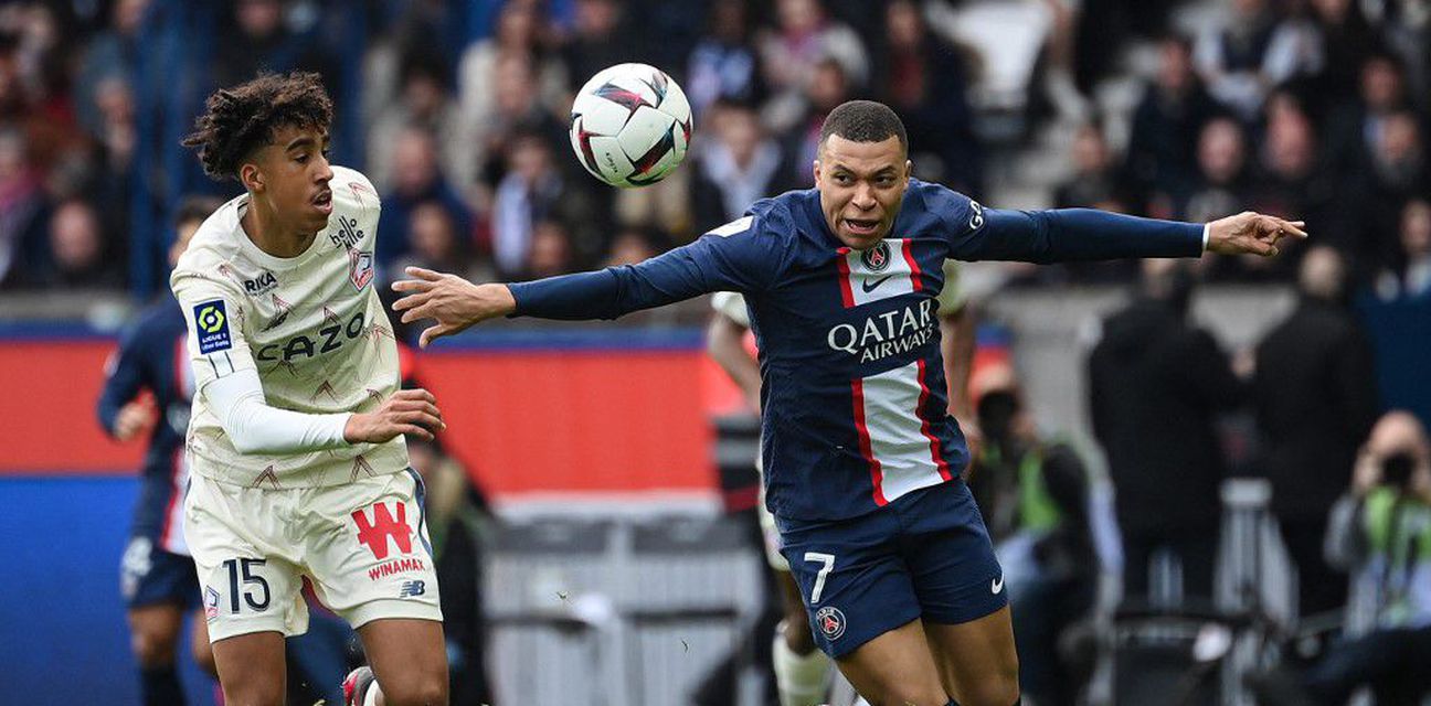 62727192-leny-yoro-i-kylian-mbappe