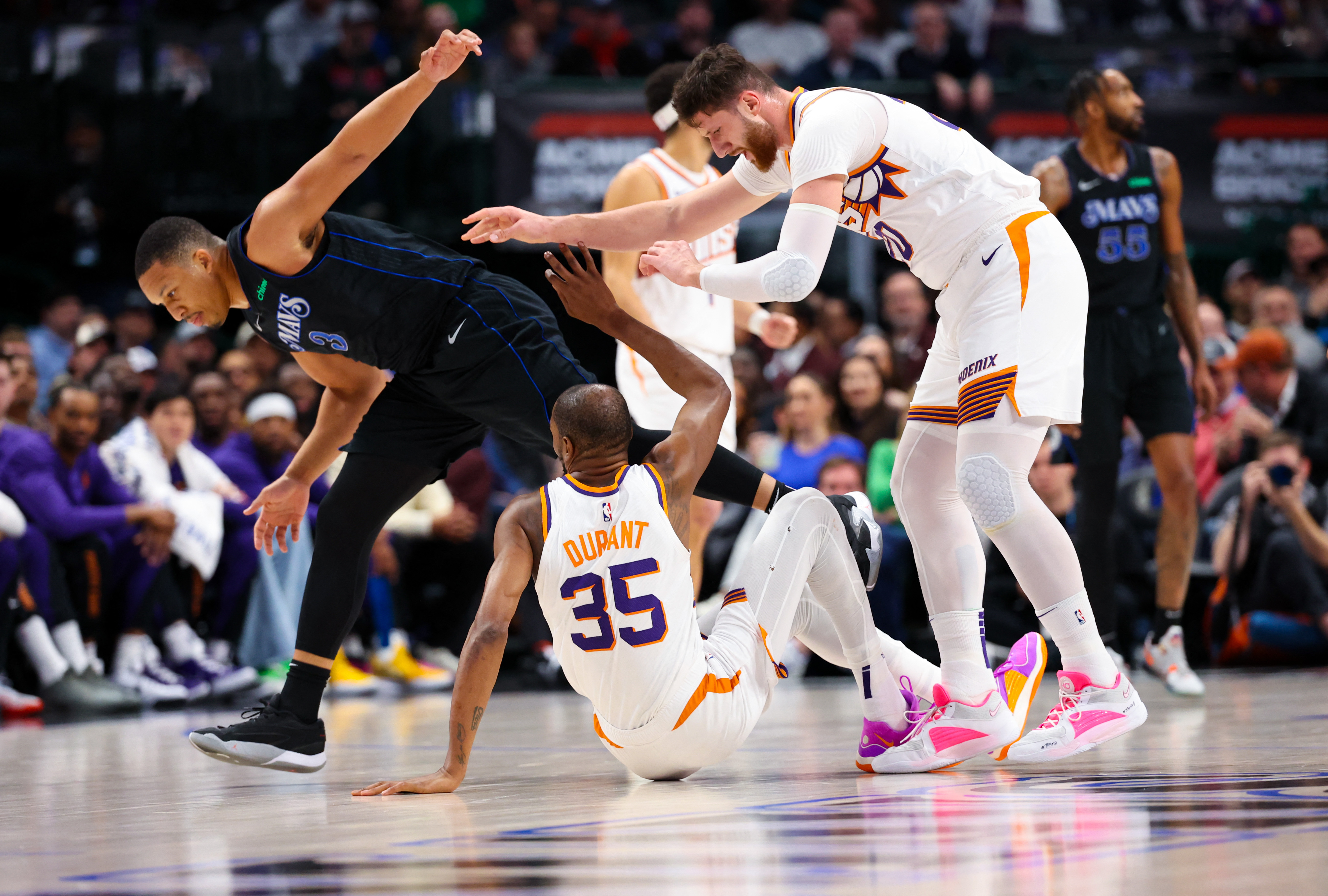 NBA: Phoenix Suns at Dallas Mavericks