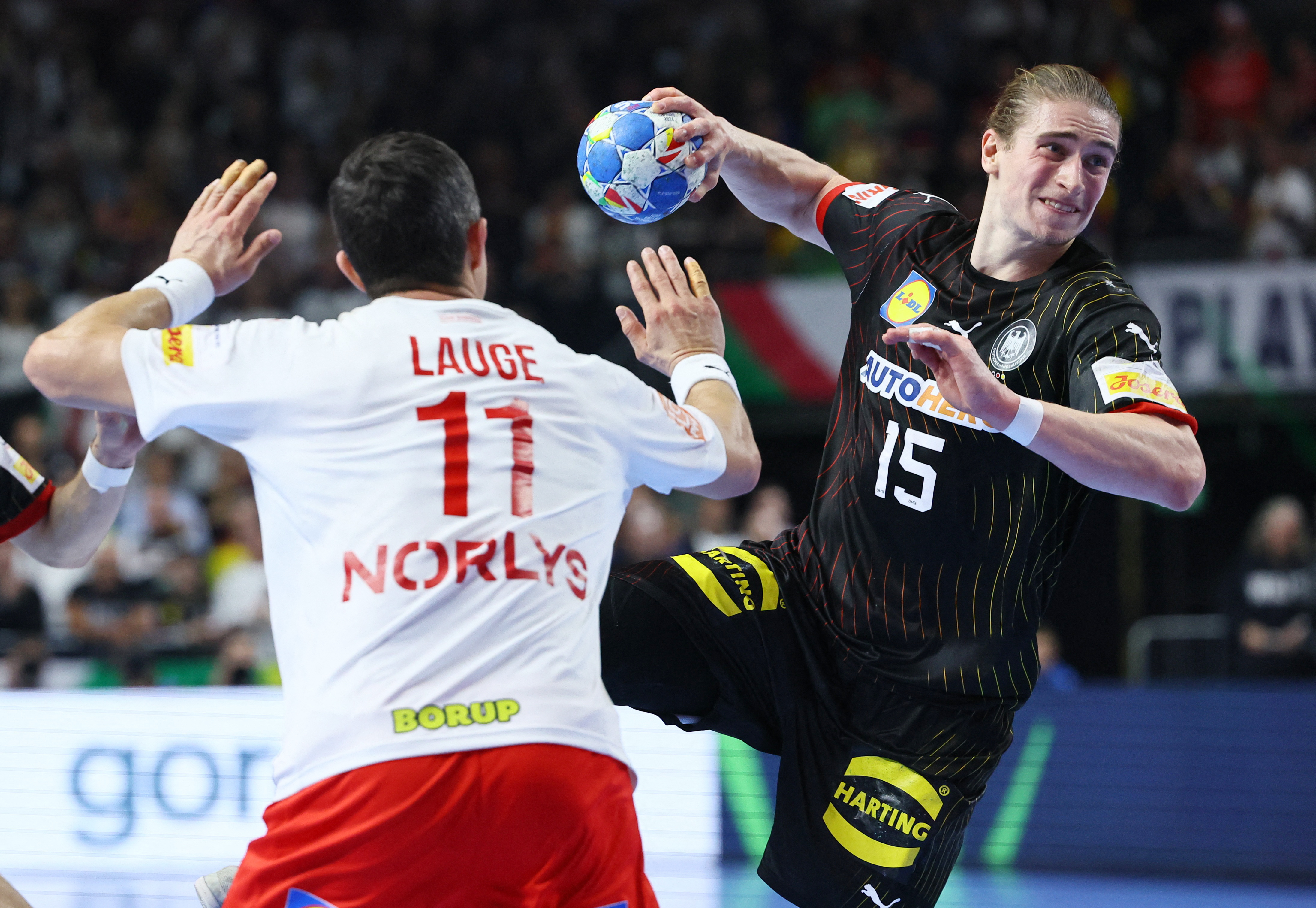 REUTERS/Wolfgang Rattay