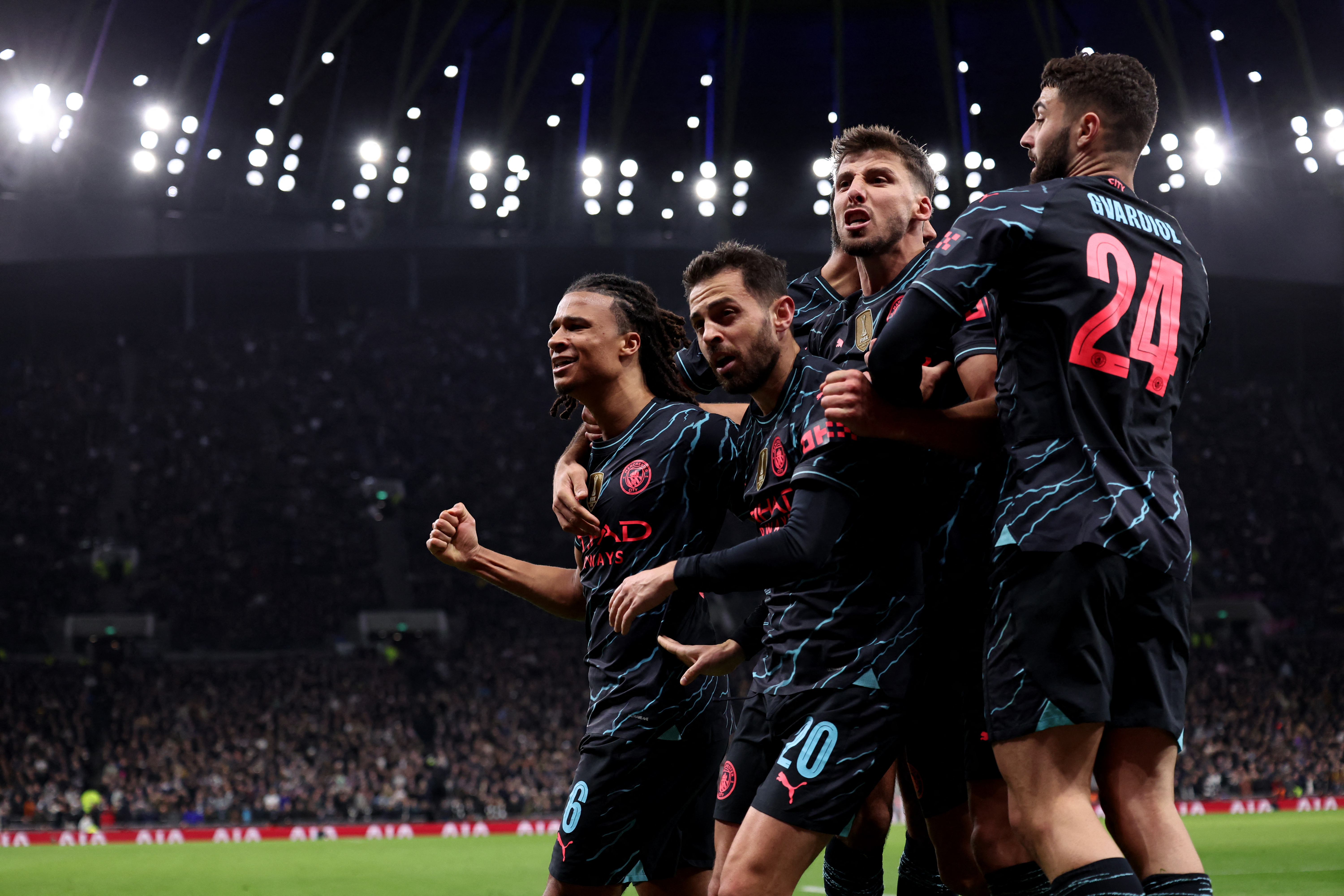 FA Cup - Fourth Round - Tottenham Hotspur v Manchester City