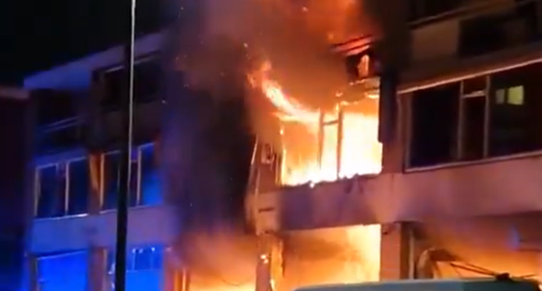 18dbfe75-2d1e-4f5f-8341-9413a7e544d1