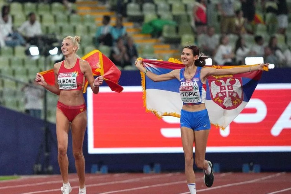 01_39_41_2024012901393353564_original_am-l