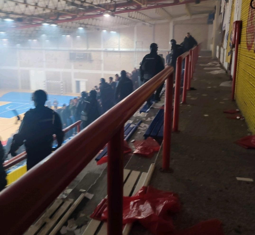 res_1706820870_bijeljina-tuca-izmedu-navijaca-zvezde-i-bijeljine-video