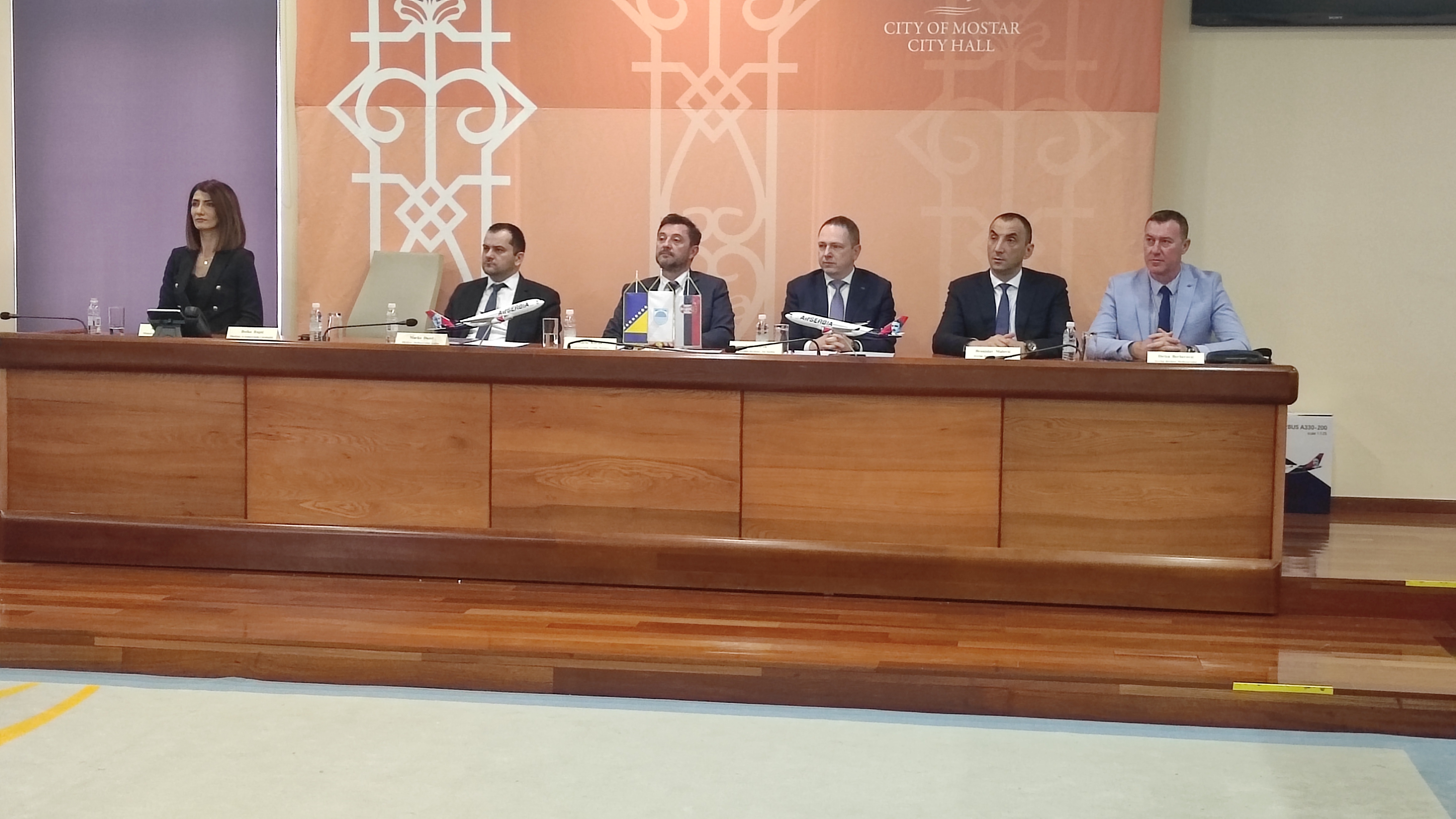 air srbija aerodrom mostar