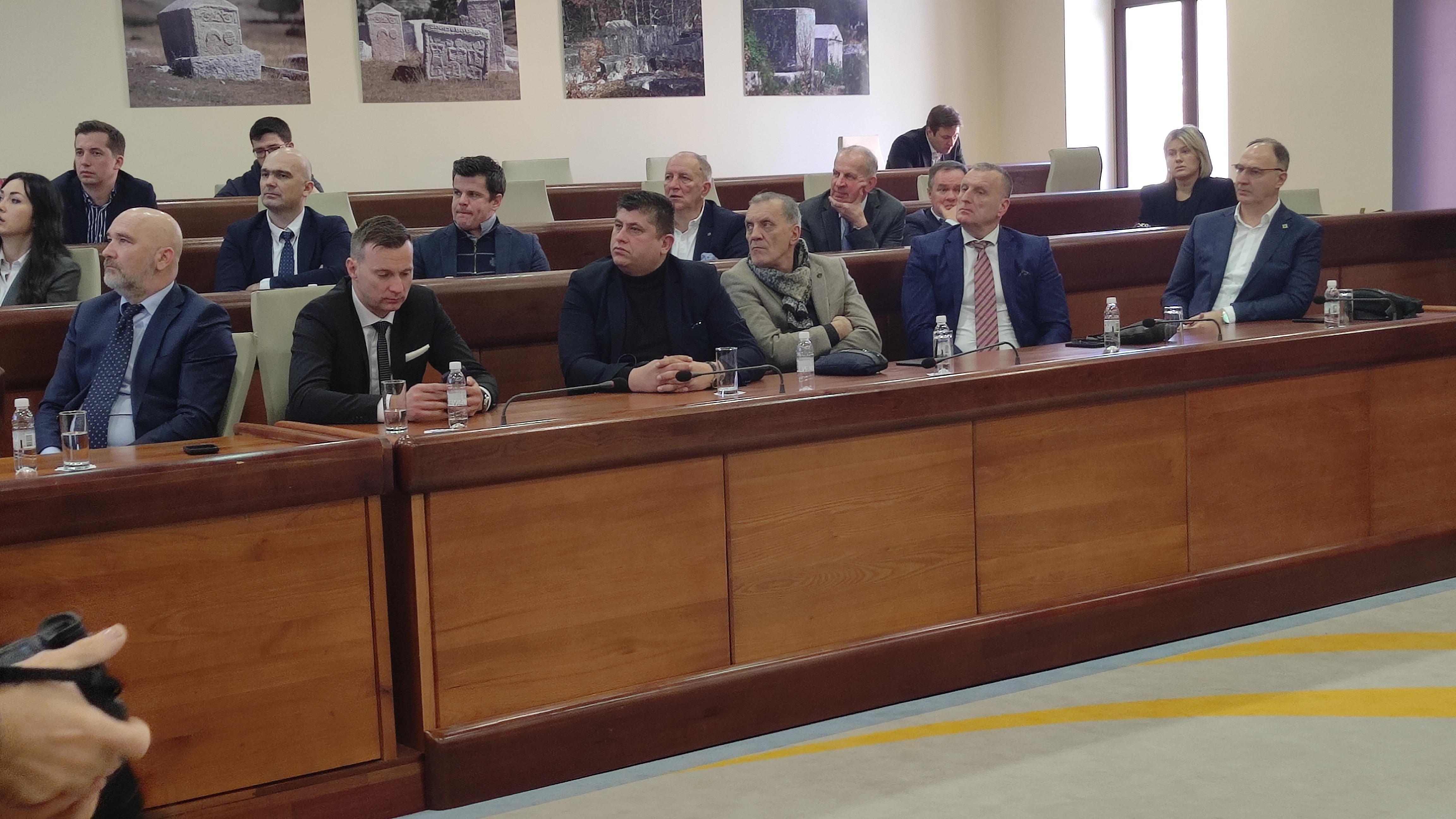 air srbija aerodrom mostar