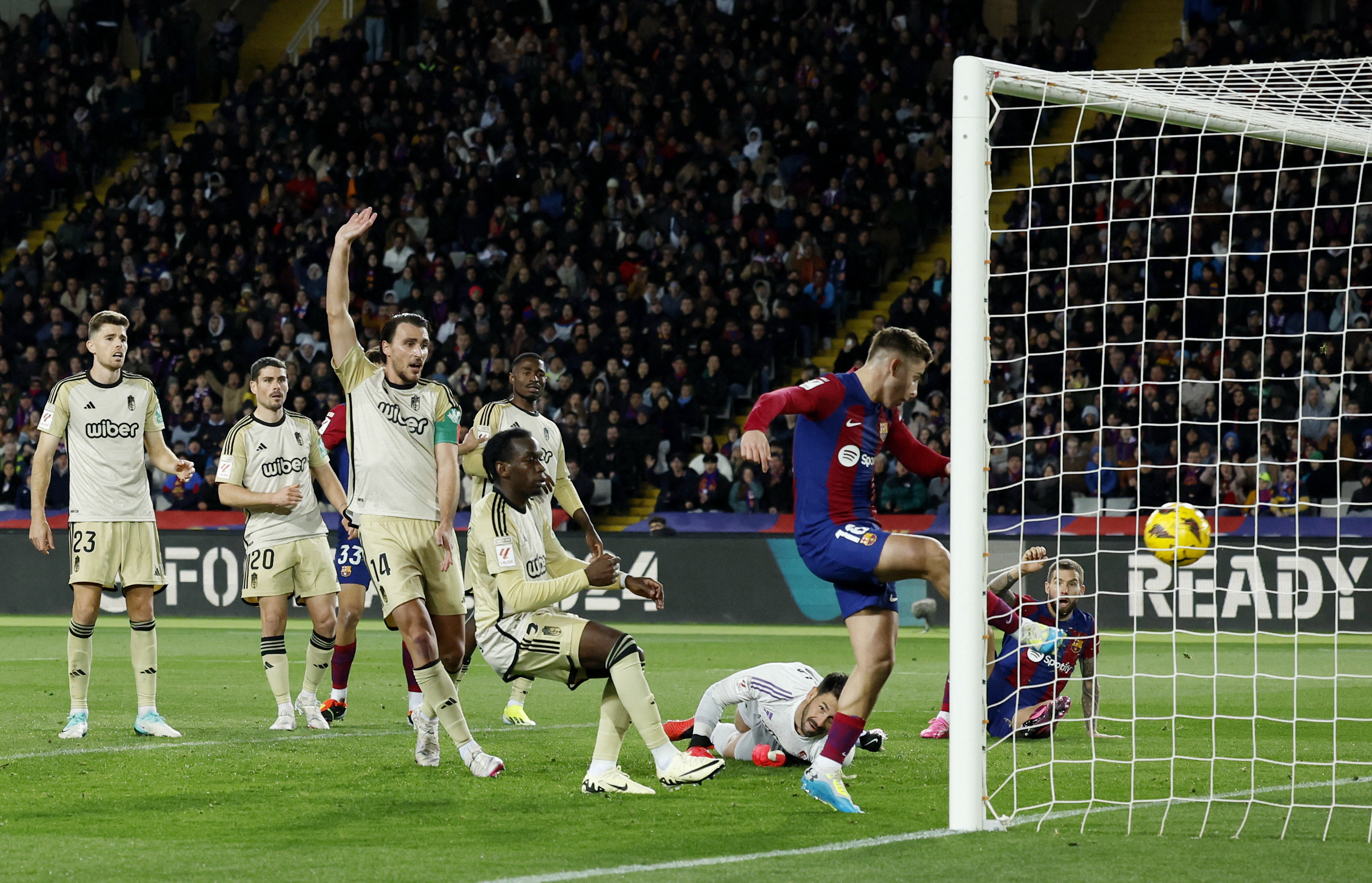 LaLiga - FC Barcelona v Granada