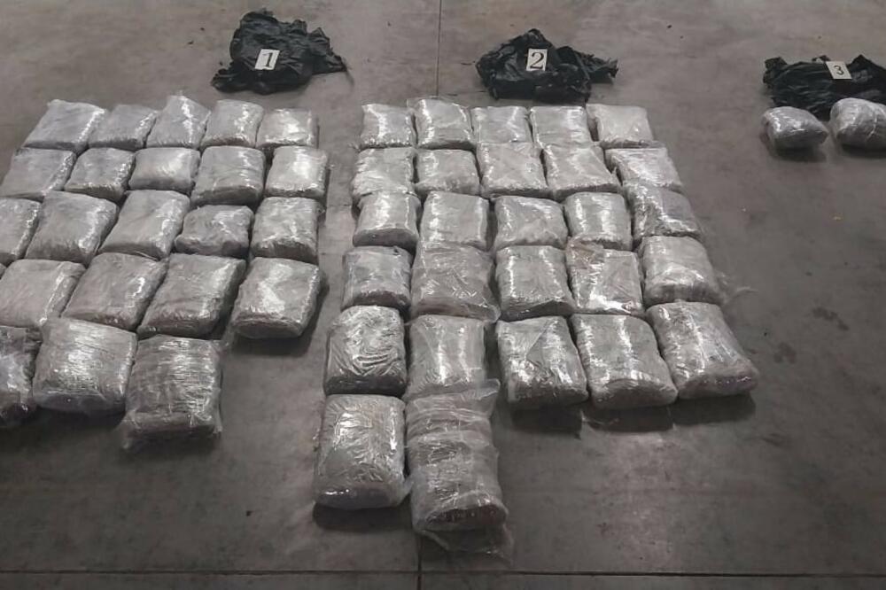 5549220_8878e026376f4107a60fcae1e5d33616_ls