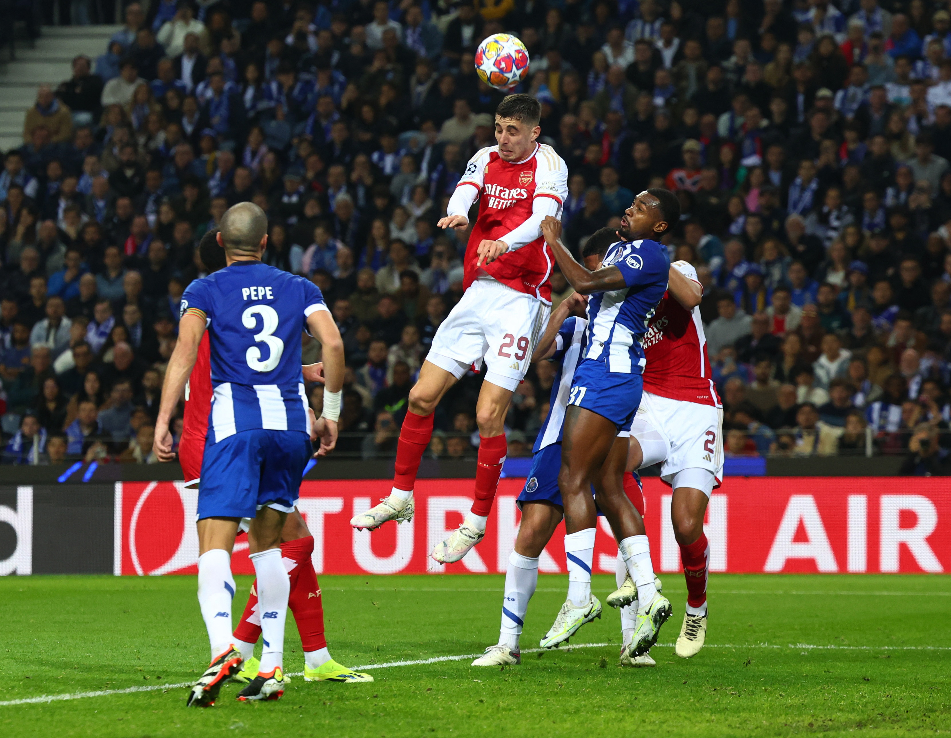 Champions League - Round of 16 - First Leg - FC Porto v Arsenal