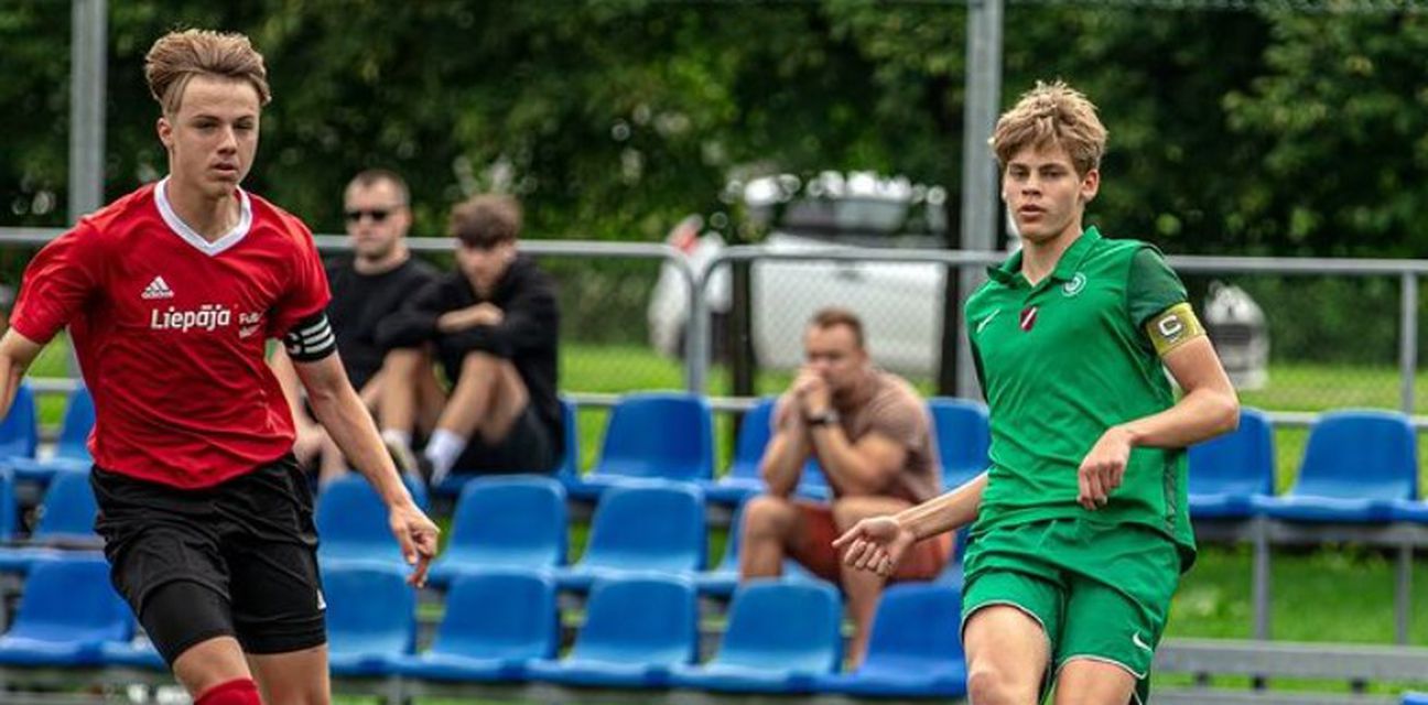 62749554-mattis-slinis