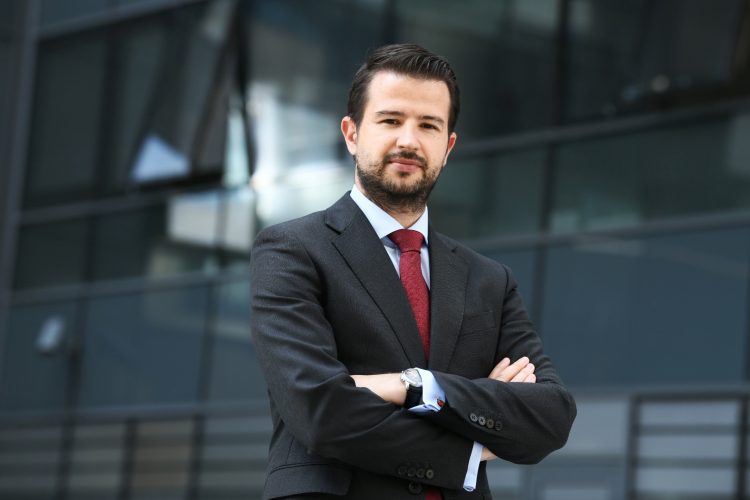 1692941710-1623360418-Jakov-Milatovic_100621_foto-Vesna-Lalic-Nova.rs-11-750x500