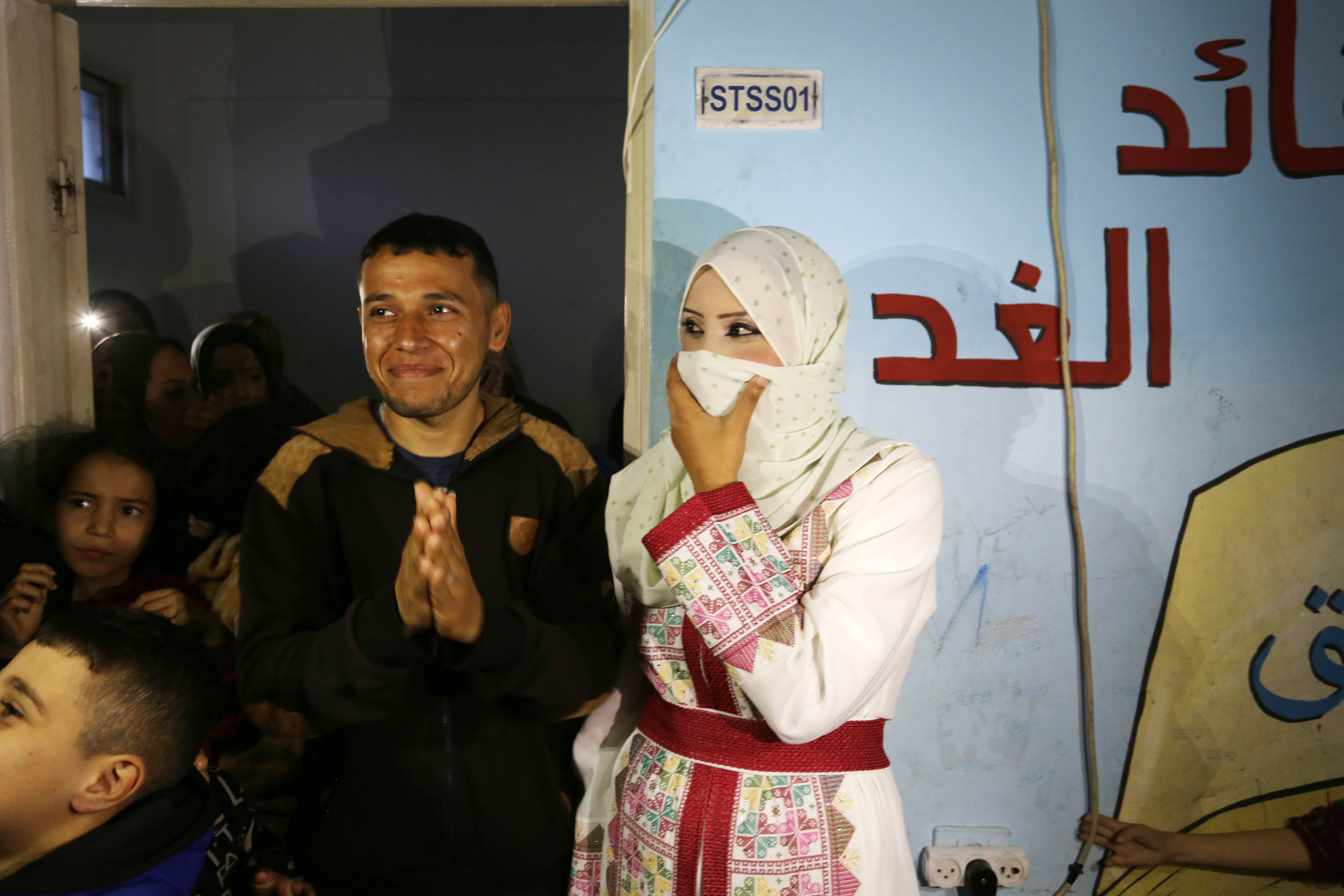 Deir Al-Balah: Par iz Gaze nakon vjenčanja započeo zajednički život u automobilu