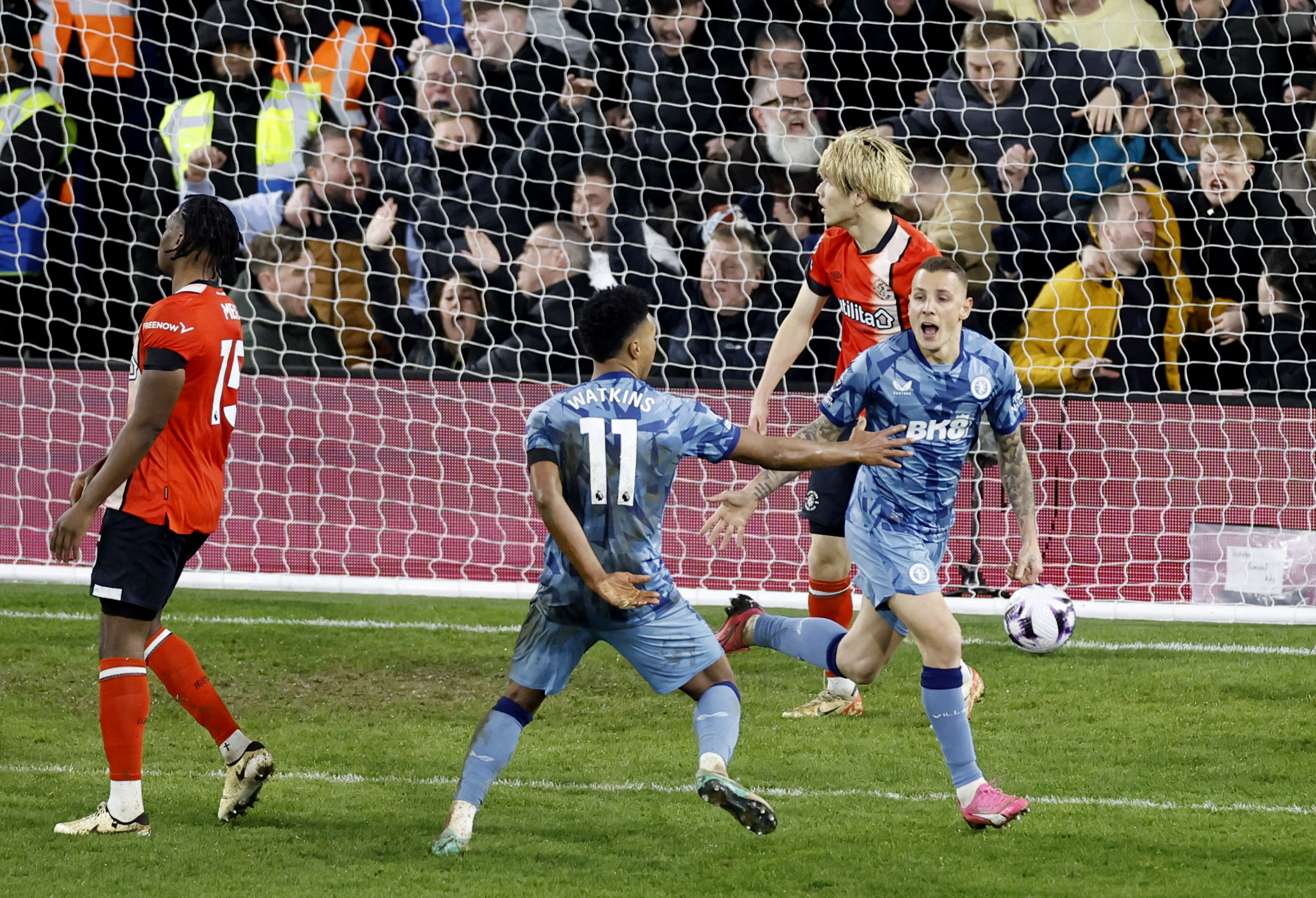 Premier League - Luton Town v Aston Villa