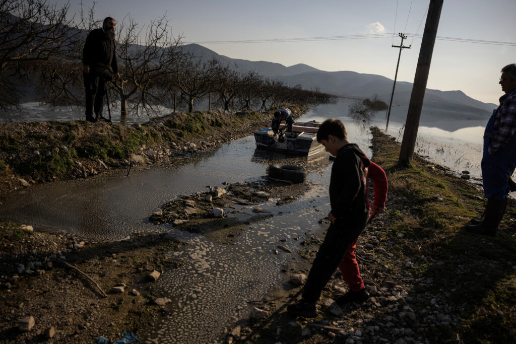 1710344269-2024-02-24T080052Z_15864658_RC2E46A3RAL4_RTRMADP_3_EUROPE-FARMERS-GREECE-FLOODS-1024x683.jpg